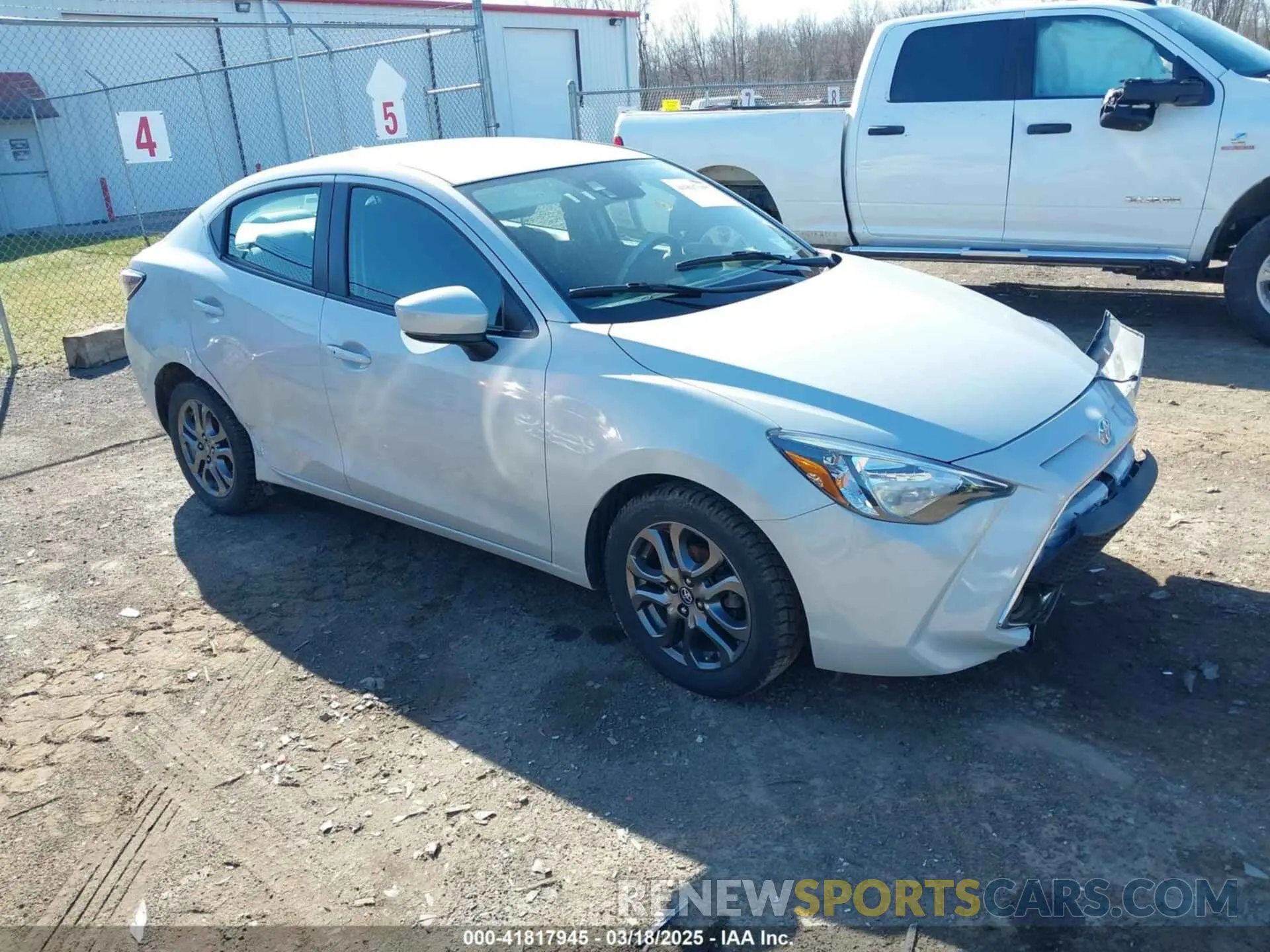 1 fotografías del automóvil dañado 3MYDLBYV9KY523922 TOYOTA YARIS 2019