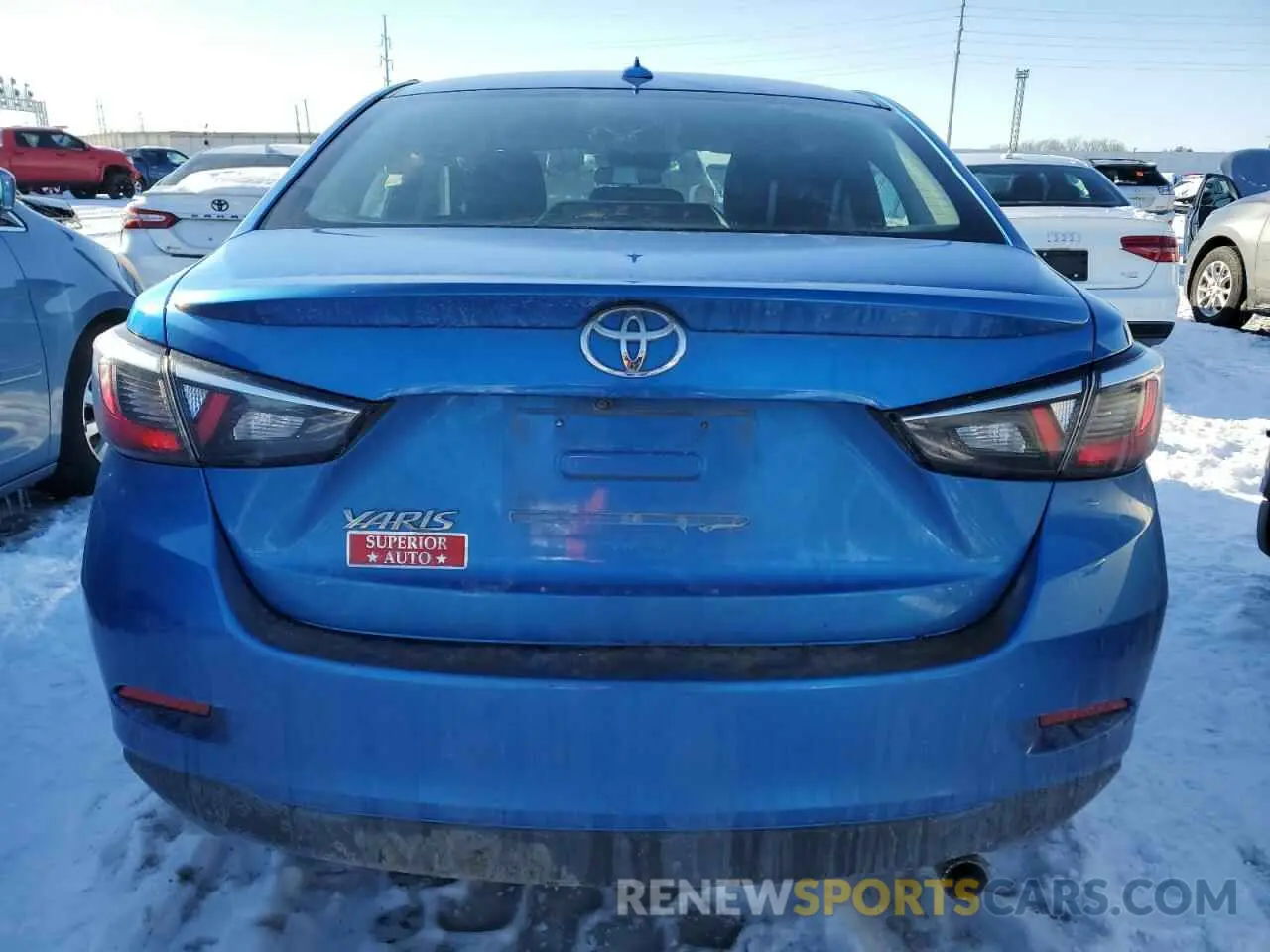 6 fotografías del automóvil dañado 3MYDLBYV9KY526643 TOYOTA YARIS 2019