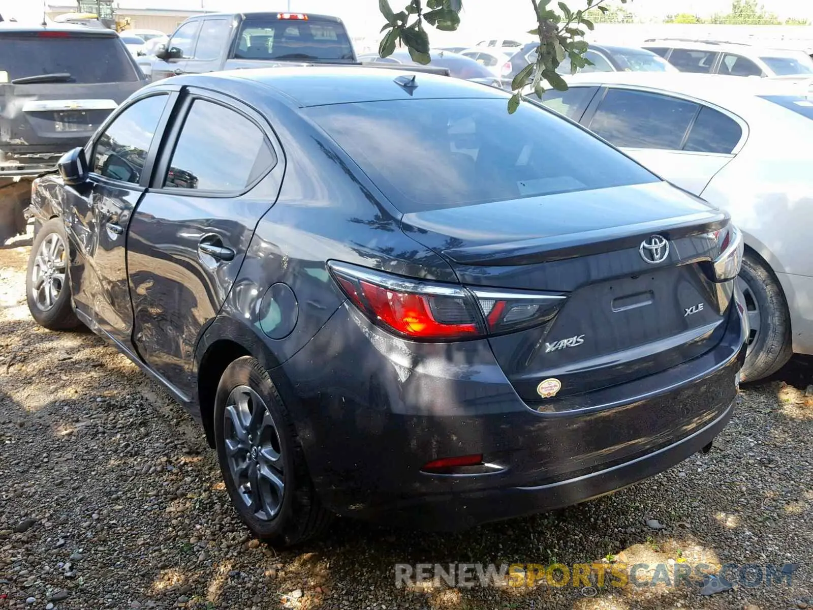 3 fotografías del automóvil dañado 3MYDLBYVXKY504358 TOYOTA YARIS 2019
