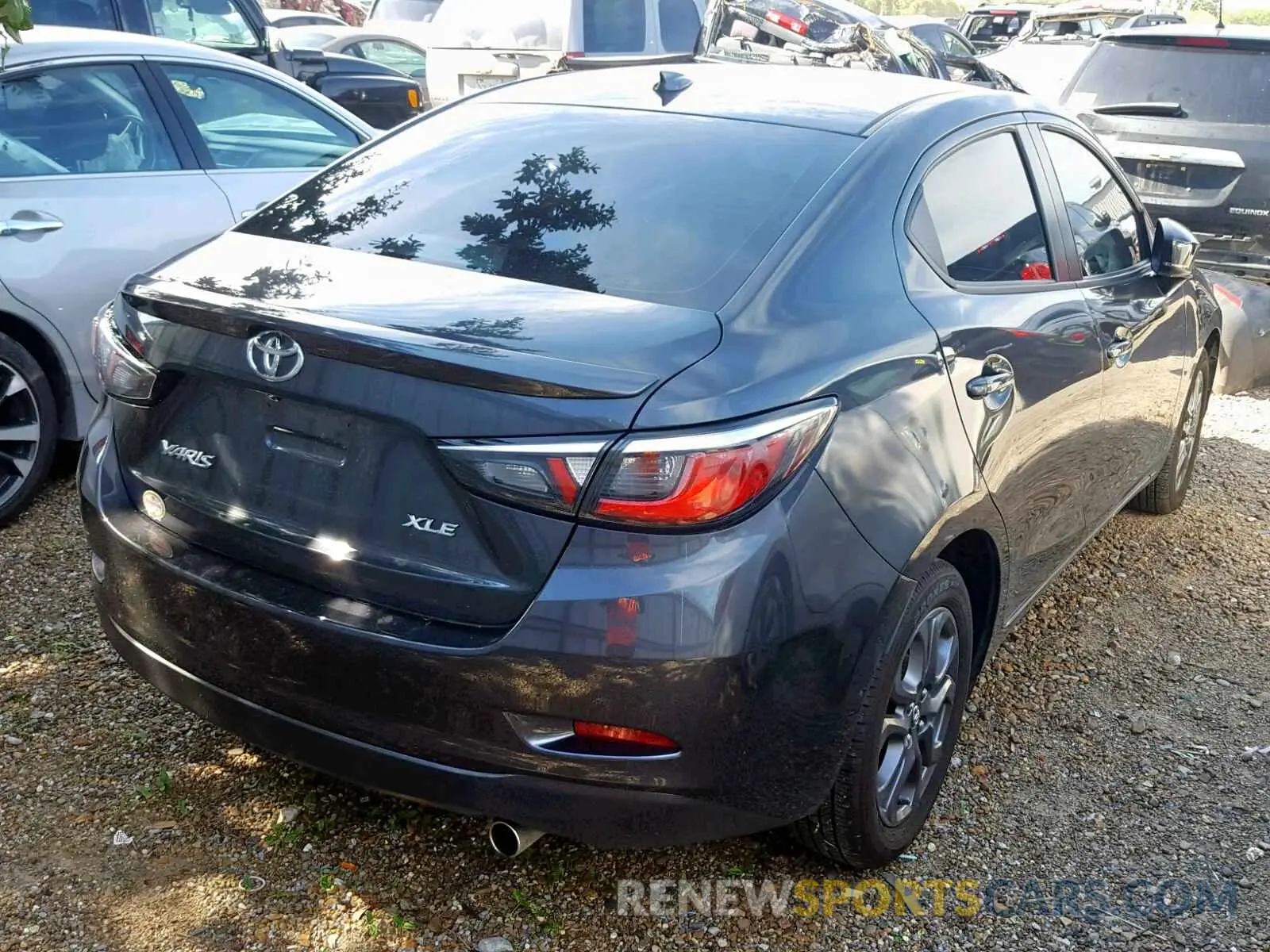 4 fotografías del automóvil dañado 3MYDLBYVXKY504358 TOYOTA YARIS 2019
