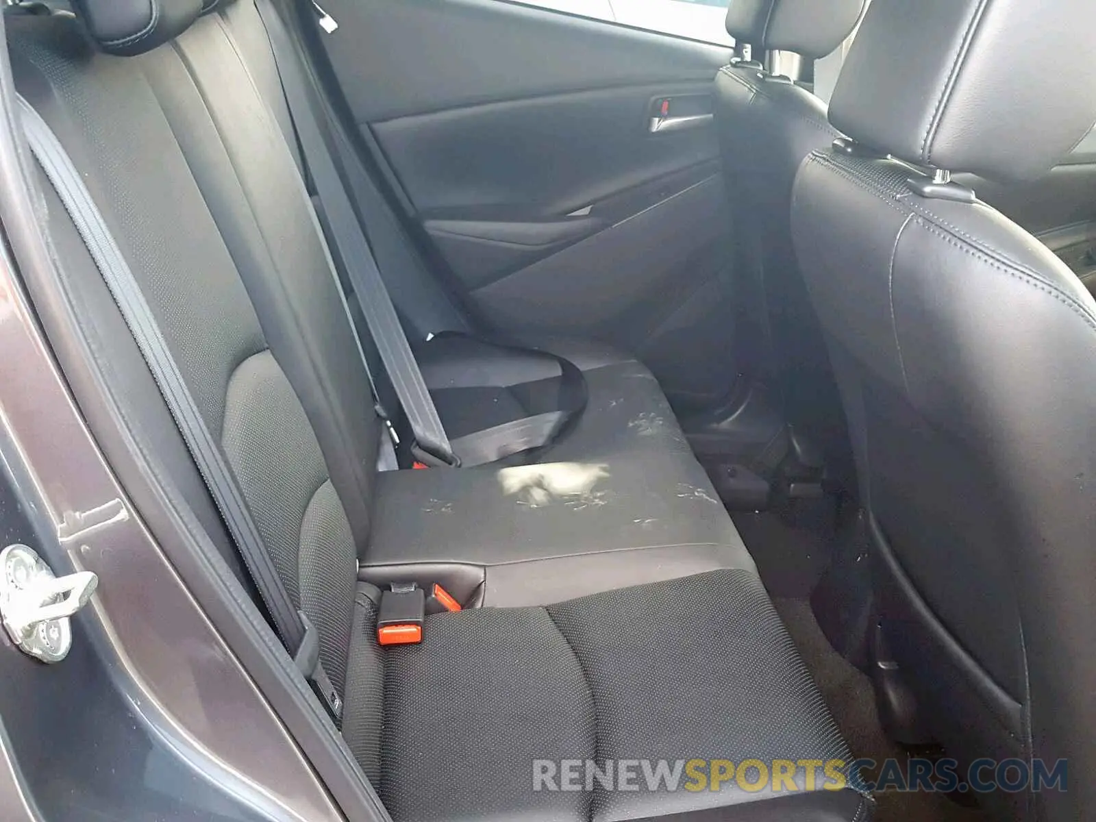6 fotografías del automóvil dañado 3MYDLBYVXKY504358 TOYOTA YARIS 2019