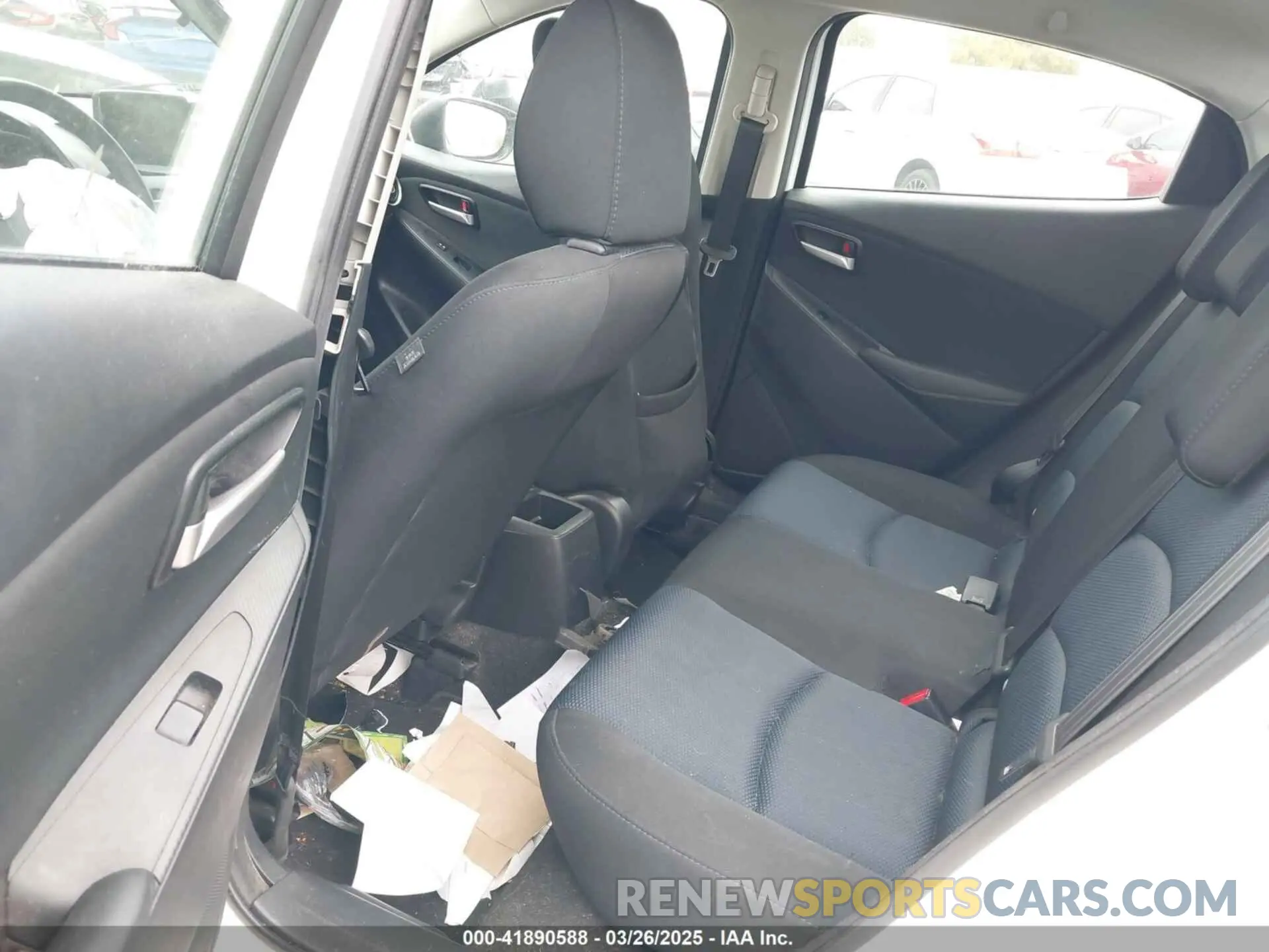 8 fotografías del automóvil dañado 3MYDLBYVXKY507258 TOYOTA YARIS 2019