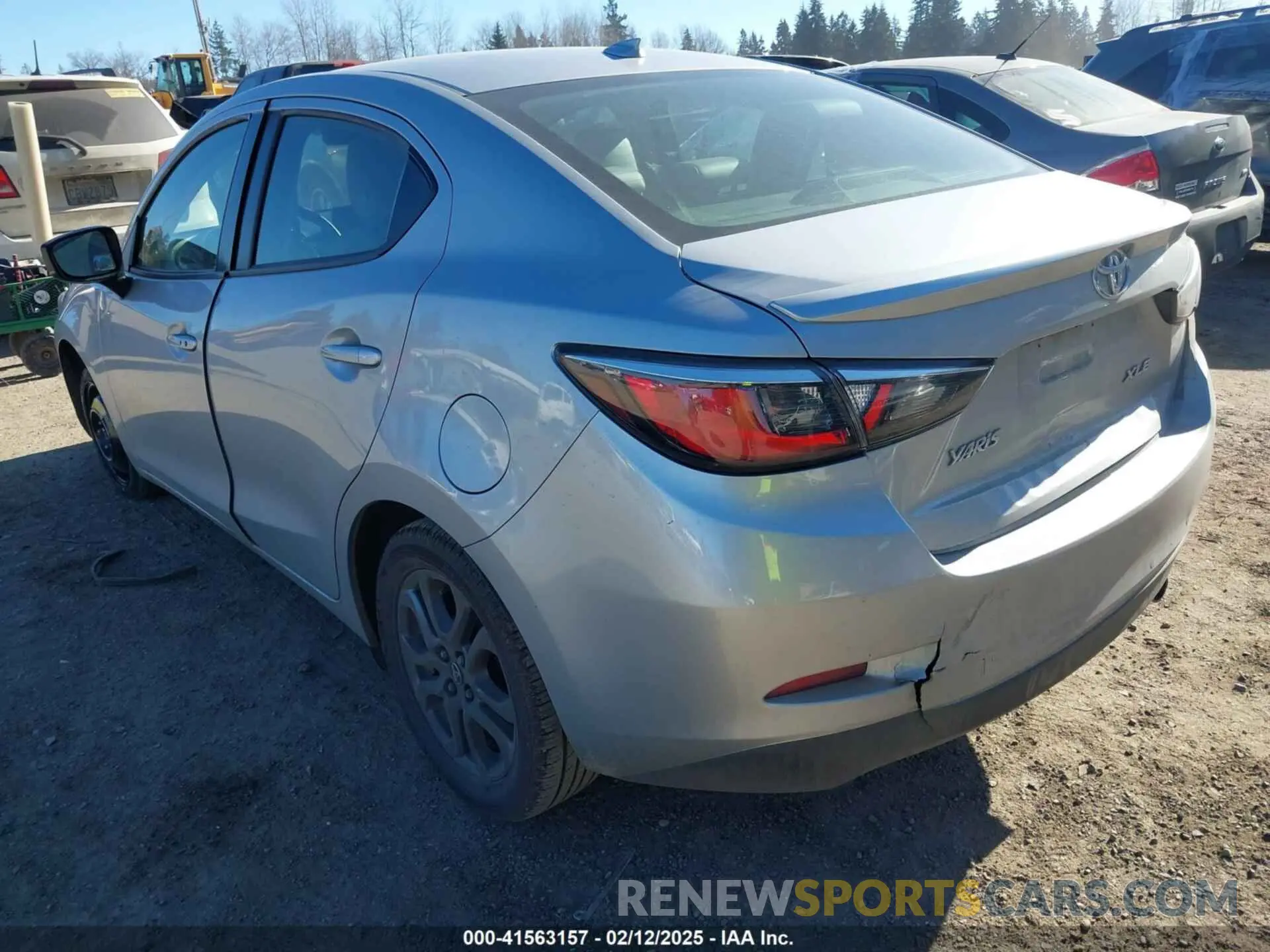 3 fotografías del automóvil dañado 3MYDLBYVXKY511049 TOYOTA YARIS 2019