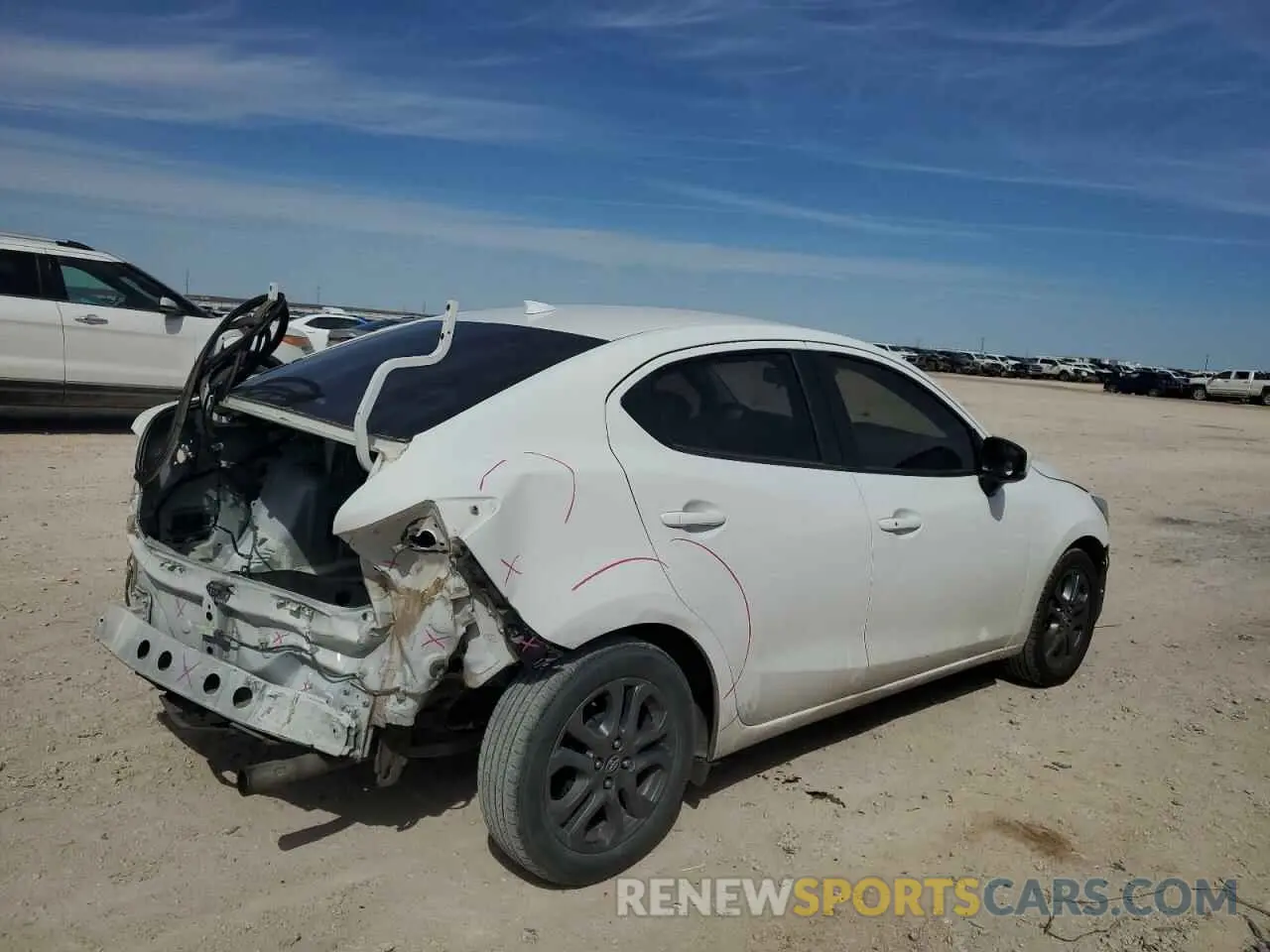 3 fotografías del automóvil dañado 3MYDLBYVXKY521421 TOYOTA YARIS 2019
