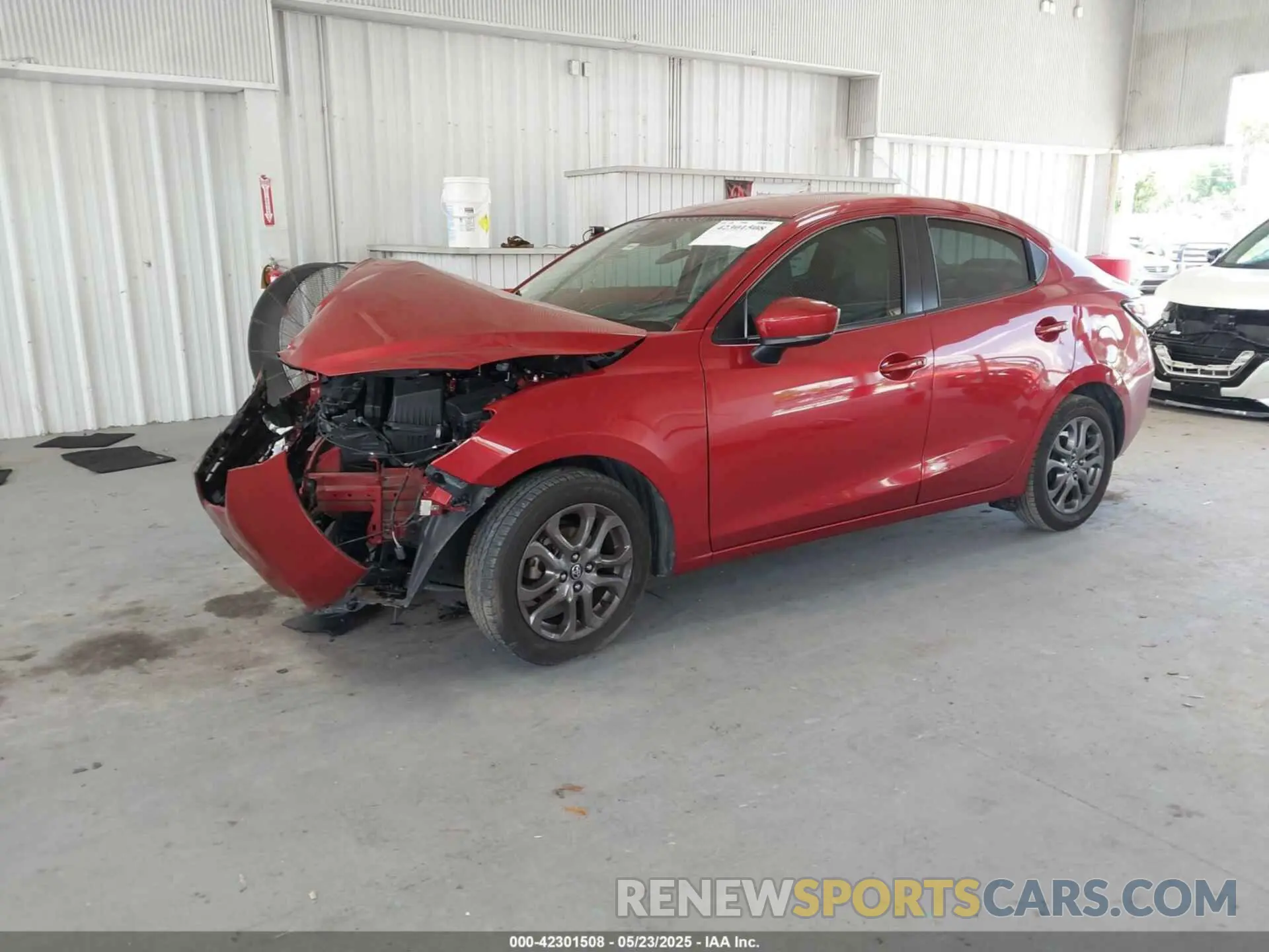 2 fotografías del automóvil dañado 3MYDLBYVXKY524593 TOYOTA YARIS 2019