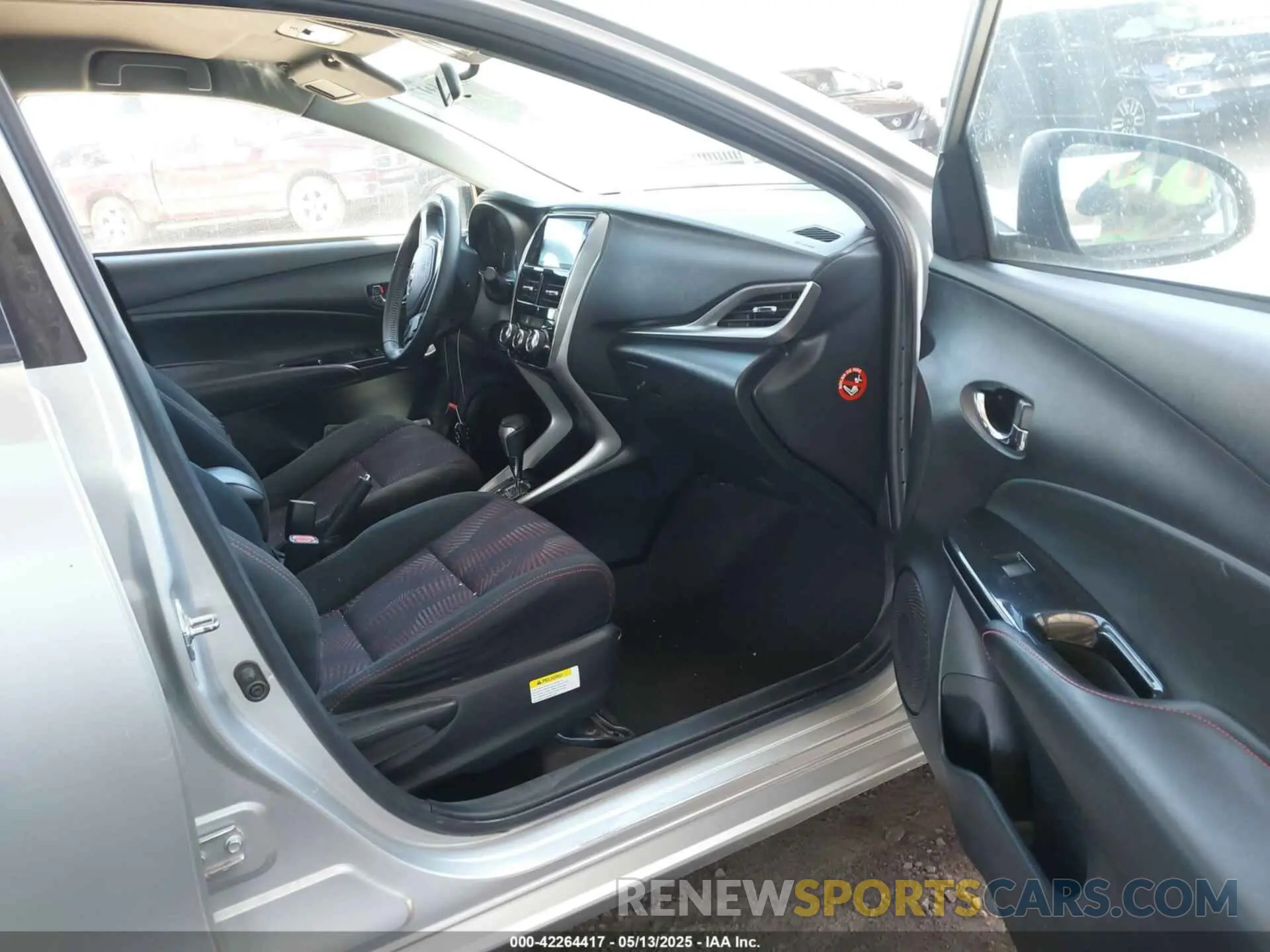 5 fotografías del automóvil dañado MR2B29F39K1143298 TOYOTA YARIS 2019