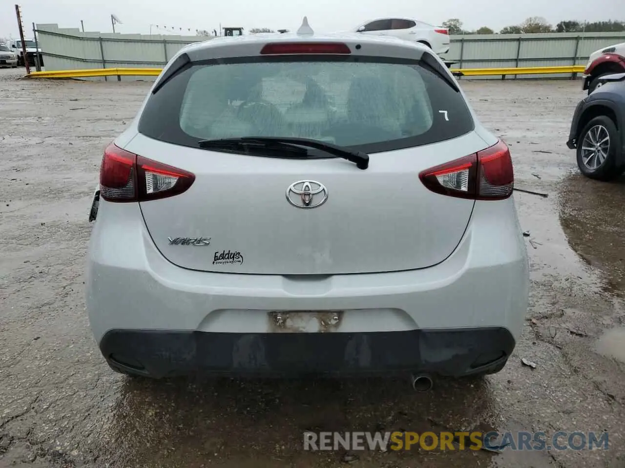 6 fotografías del automóvil dañado 3MYDLBJV0LY701681 TOYOTA YARIS 2020