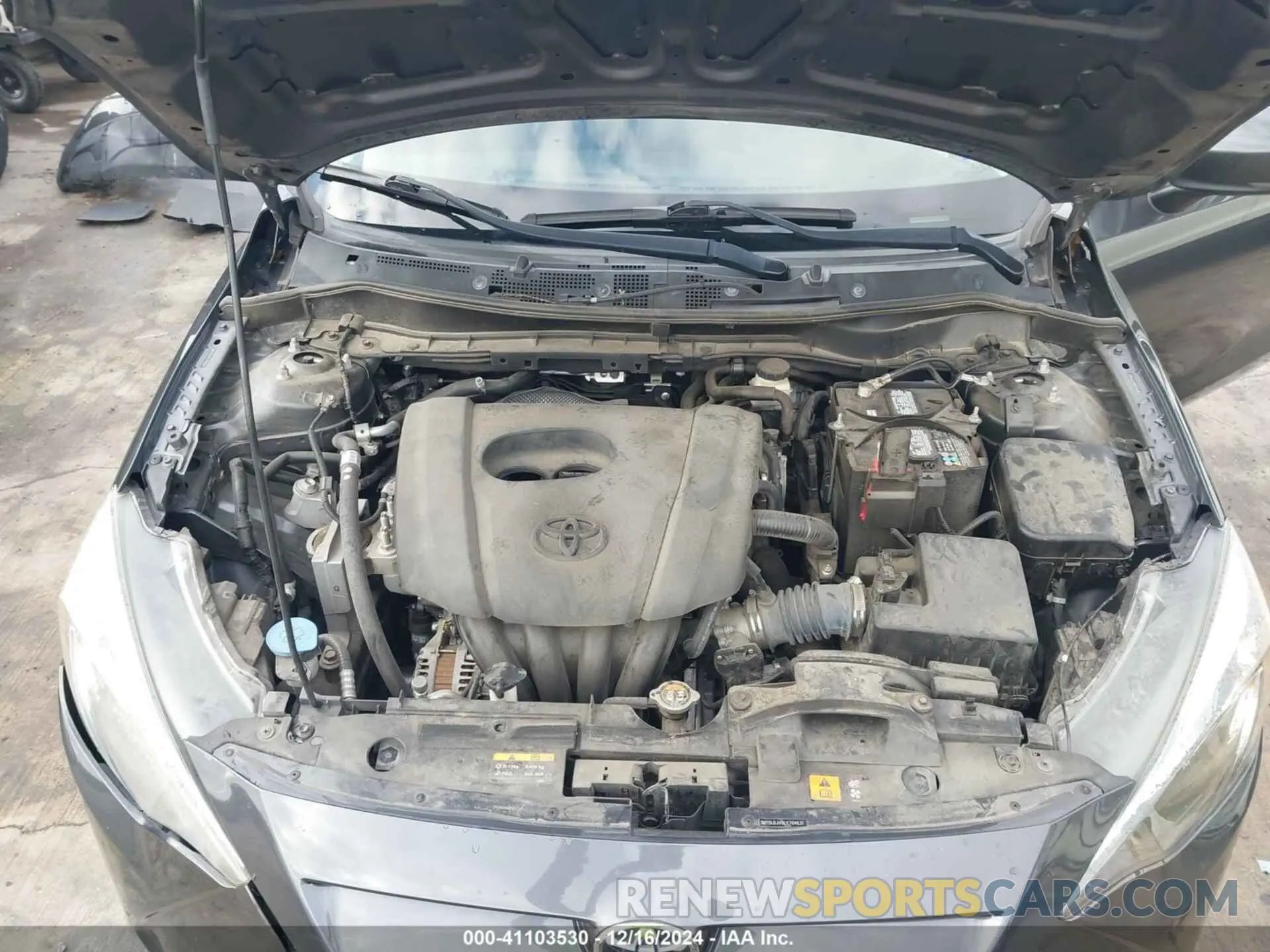10 fotografías del automóvil dañado 3MYDLBJV0LY704631 TOYOTA YARIS 2020