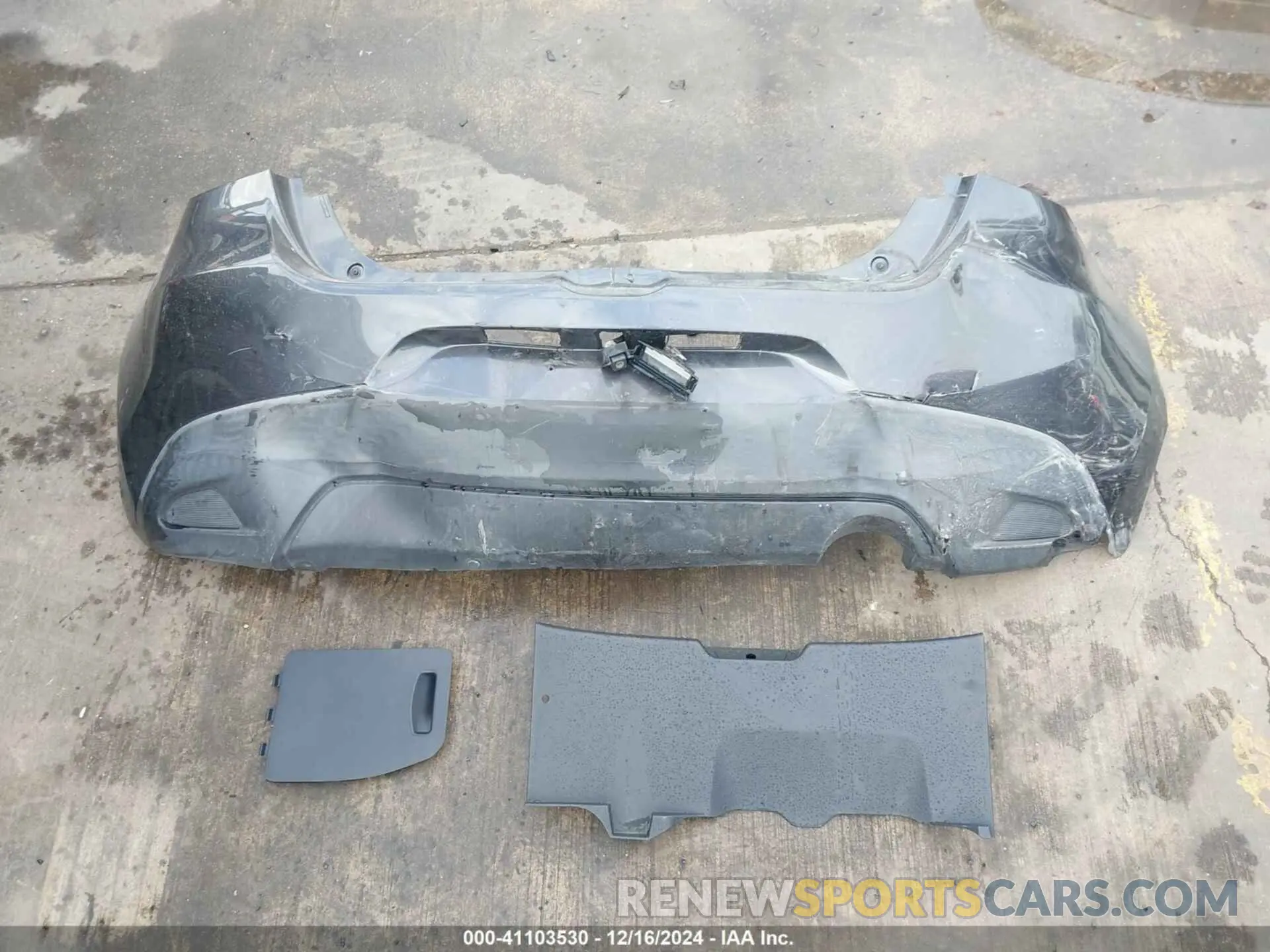 12 fotografías del automóvil dañado 3MYDLBJV0LY704631 TOYOTA YARIS 2020