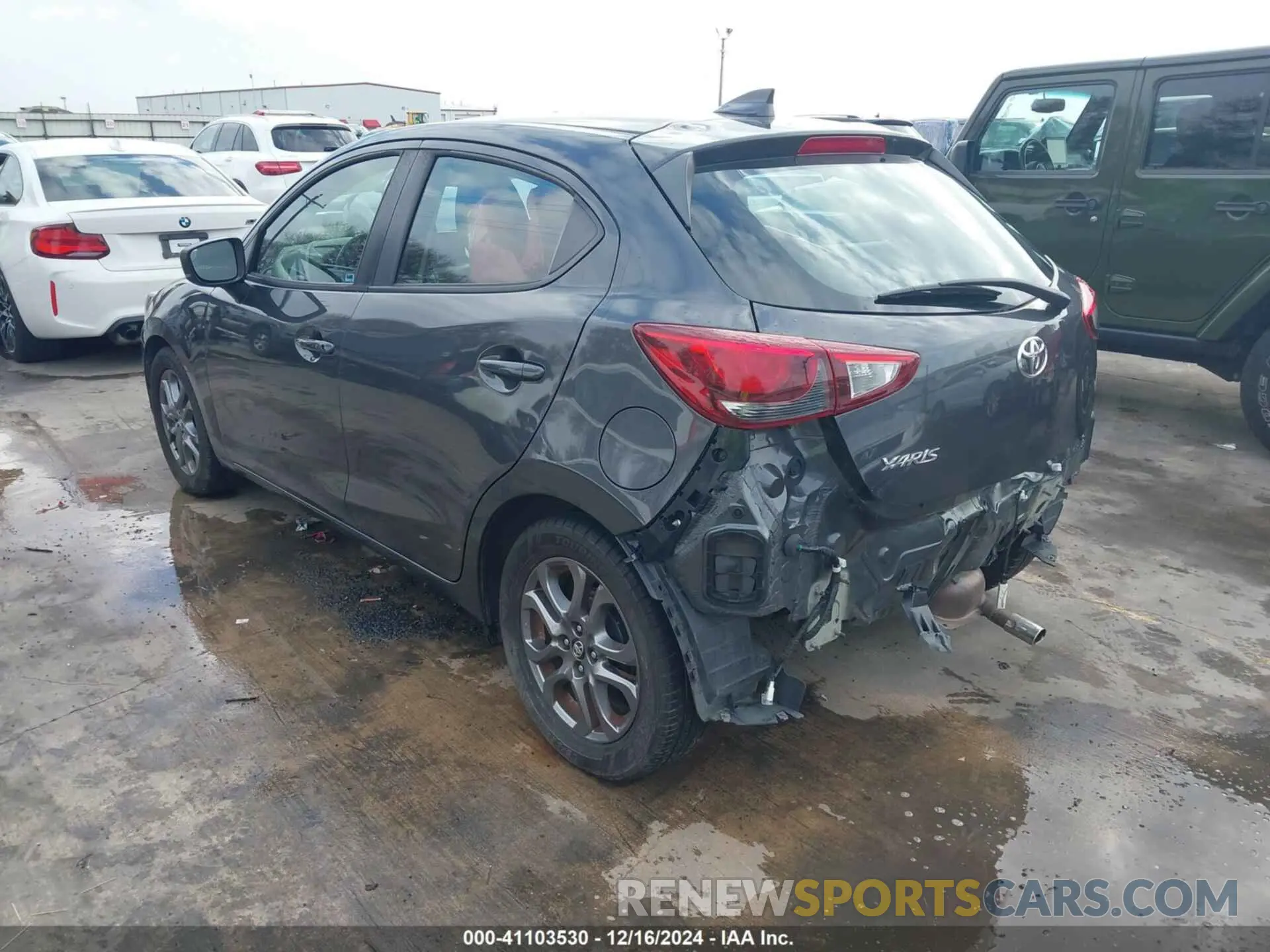 3 fotografías del automóvil dañado 3MYDLBJV0LY704631 TOYOTA YARIS 2020
