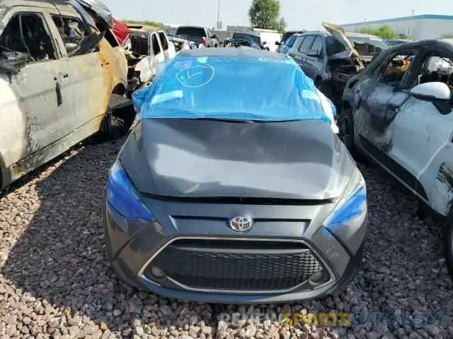 5 fotografías del automóvil dañado 3MYDLBJV1LY700054 TOYOTA YARIS 2020