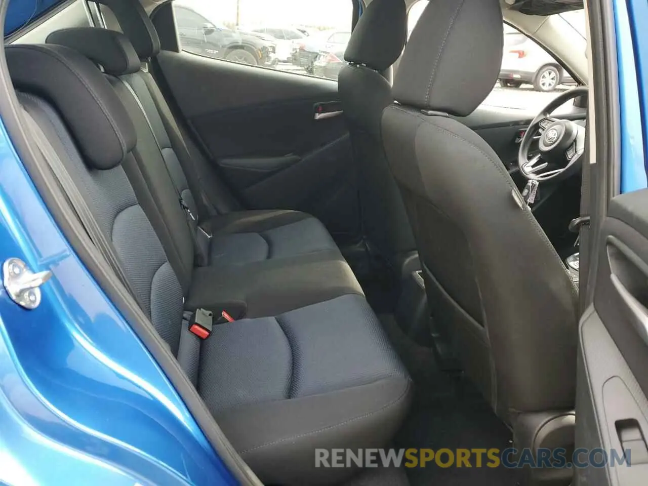 10 fotografías del automóvil dañado 3MYDLBJV1LY700720 TOYOTA YARIS 2020