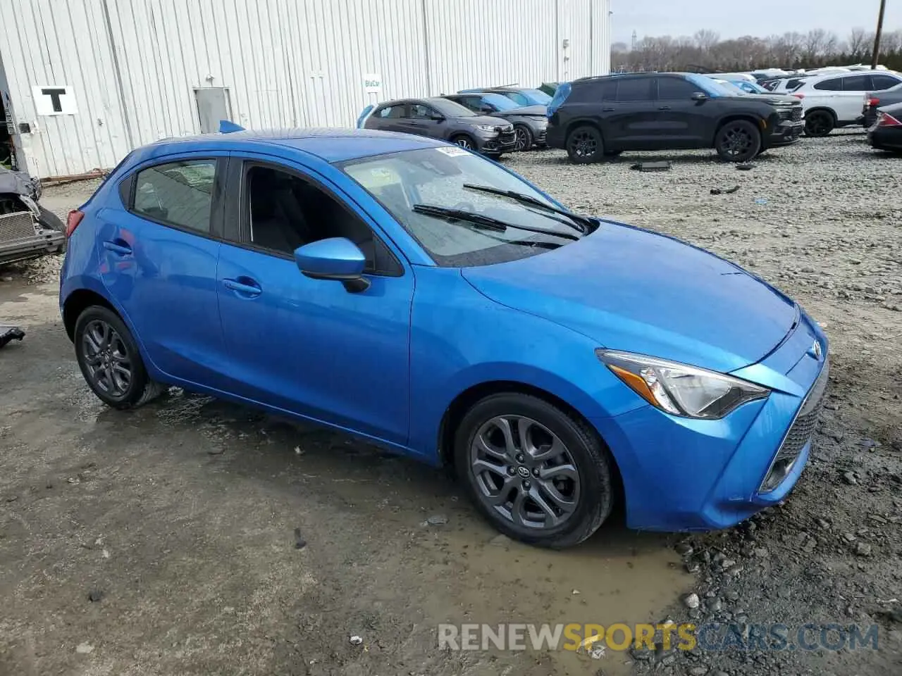 4 fotografías del automóvil dañado 3MYDLBJV1LY700720 TOYOTA YARIS 2020