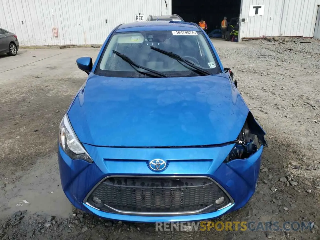 5 fotografías del automóvil dañado 3MYDLBJV1LY700720 TOYOTA YARIS 2020