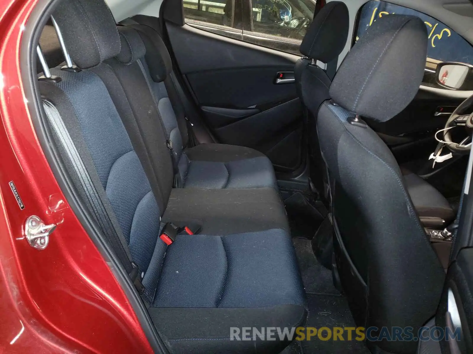 6 fotografías del automóvil dañado 3MYDLBJV2LY702718 TOYOTA YARIS 2020