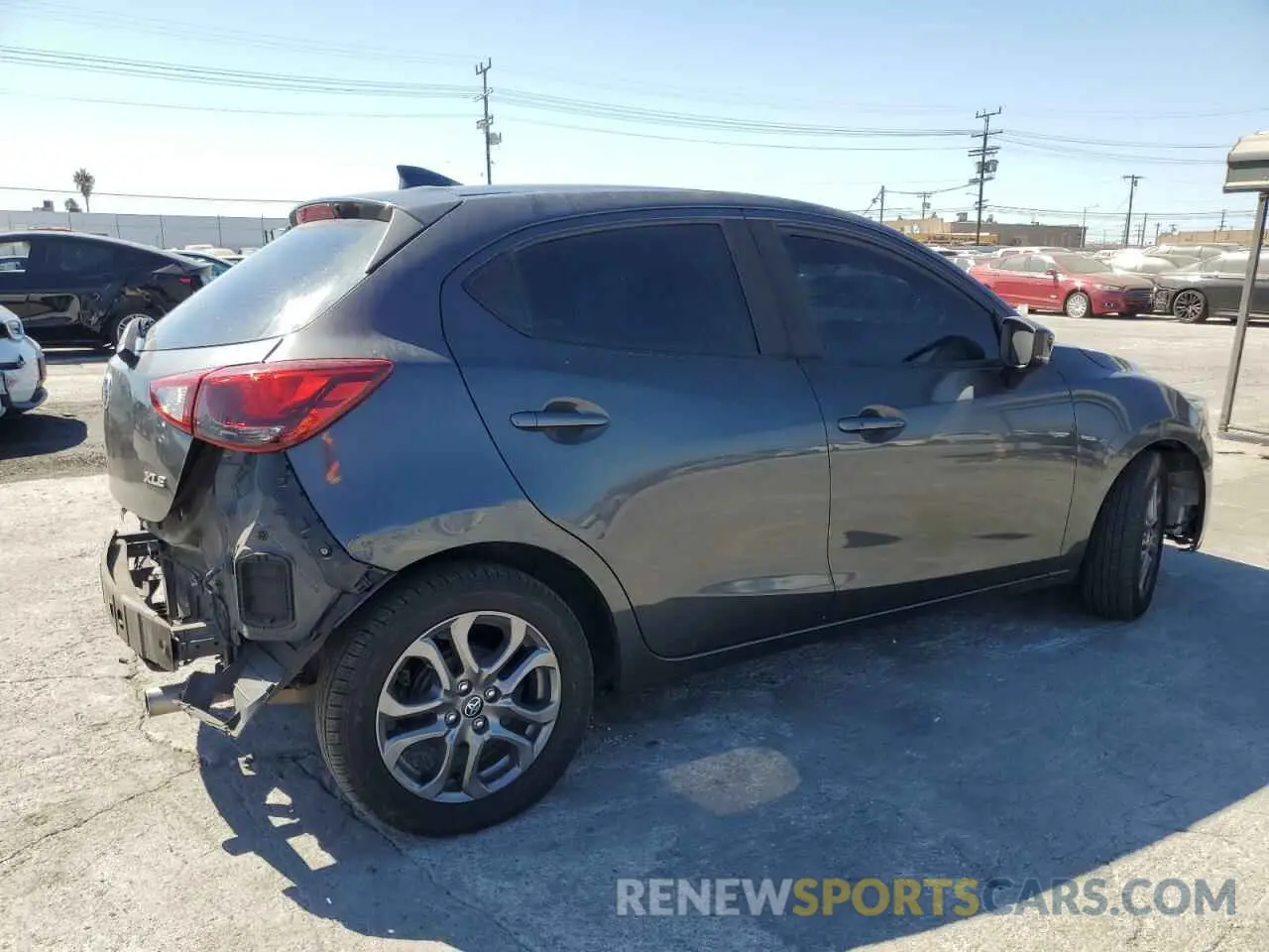 3 fotografías del automóvil dañado 3MYDLBJV2LY705604 TOYOTA YARIS 2020