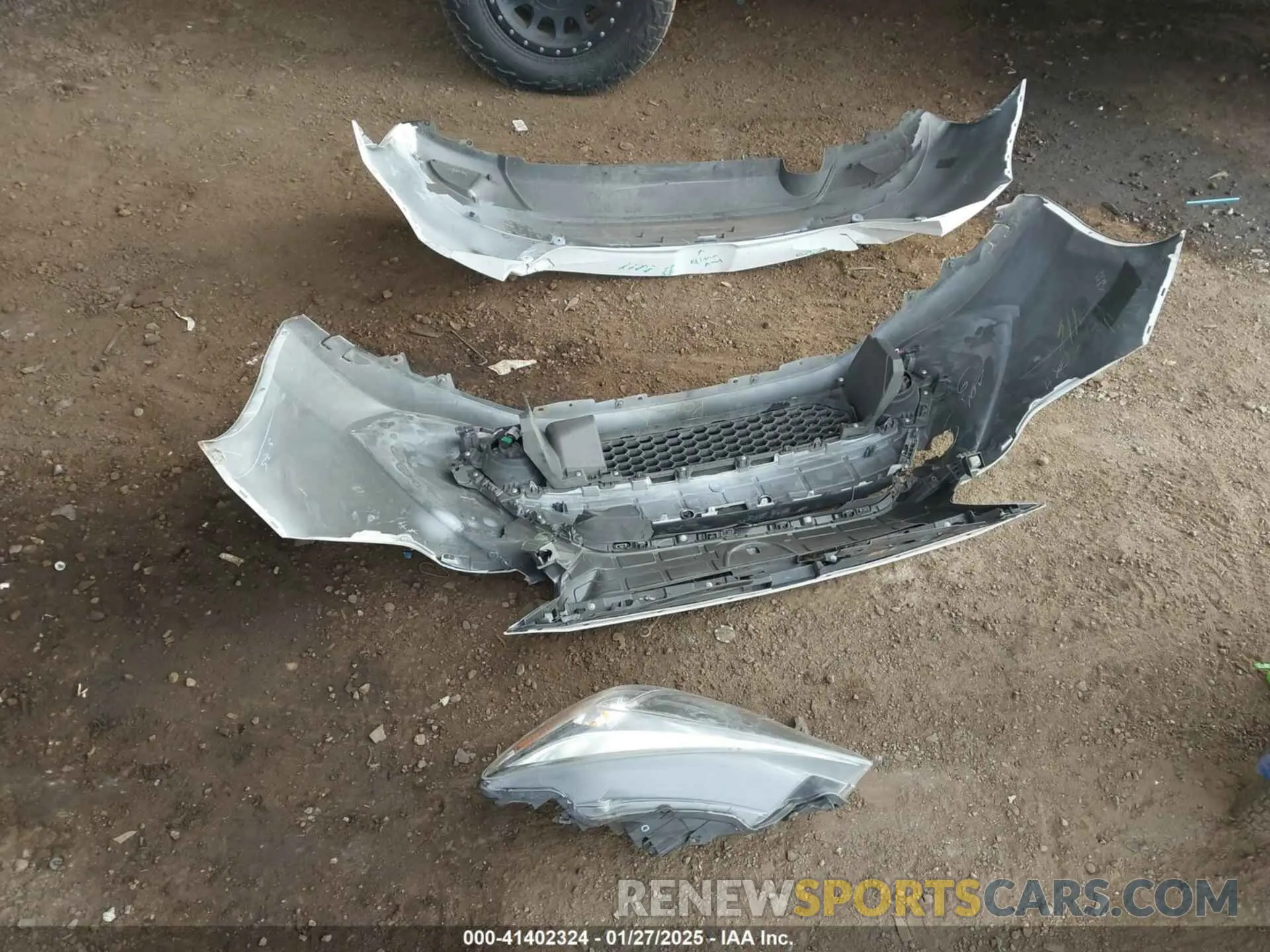12 fotografías del automóvil dañado 3MYDLBJV3LY703795 TOYOTA YARIS 2020