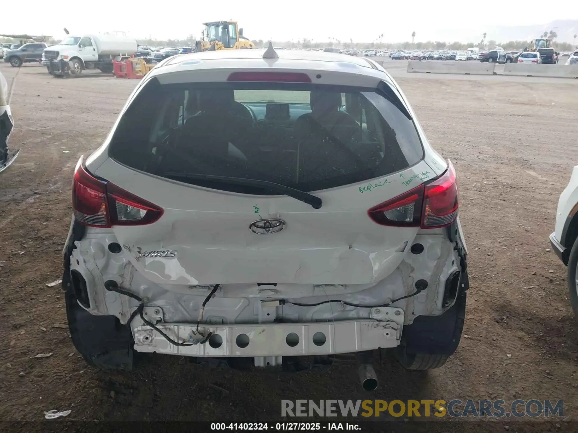 17 fotografías del automóvil dañado 3MYDLBJV3LY703795 TOYOTA YARIS 2020