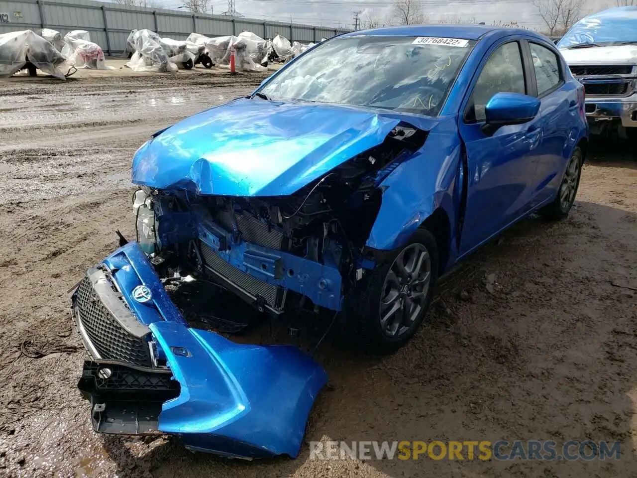 2 fotografías del automóvil dañado 3MYDLBJV4LY703563 TOYOTA YARIS 2020