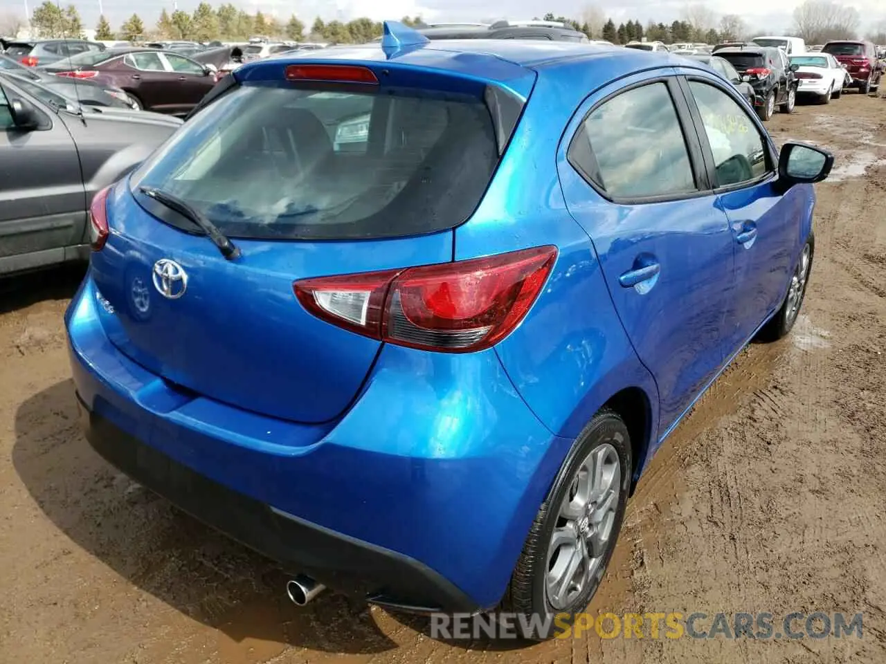4 fotografías del automóvil dañado 3MYDLBJV4LY703563 TOYOTA YARIS 2020