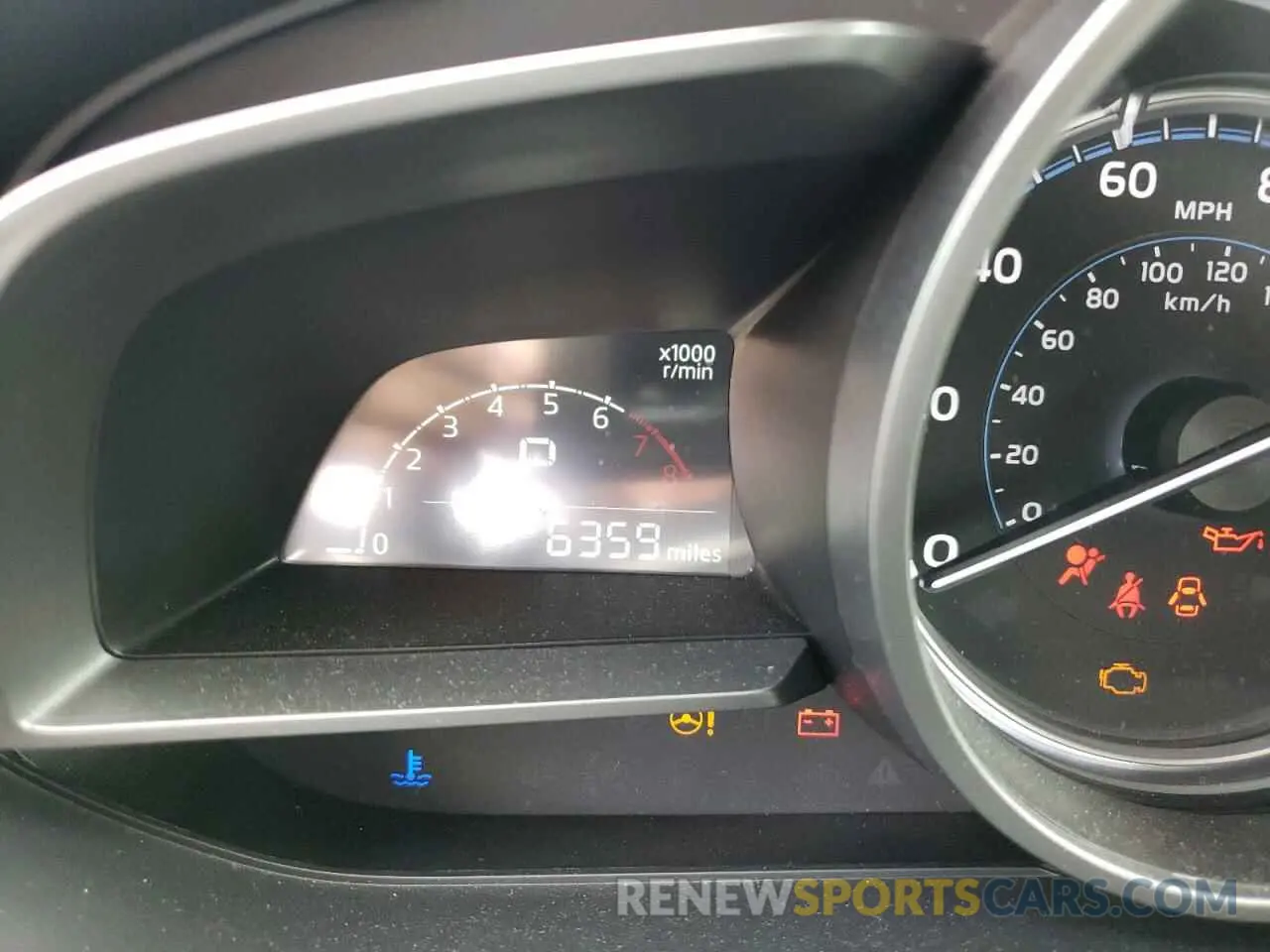 8 fotografías del automóvil dañado 3MYDLBJV4LY703563 TOYOTA YARIS 2020
