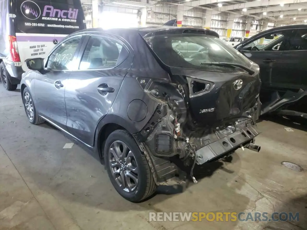 3 fotografías del automóvil dañado 3MYDLBJV4LY709444 TOYOTA YARIS 2020