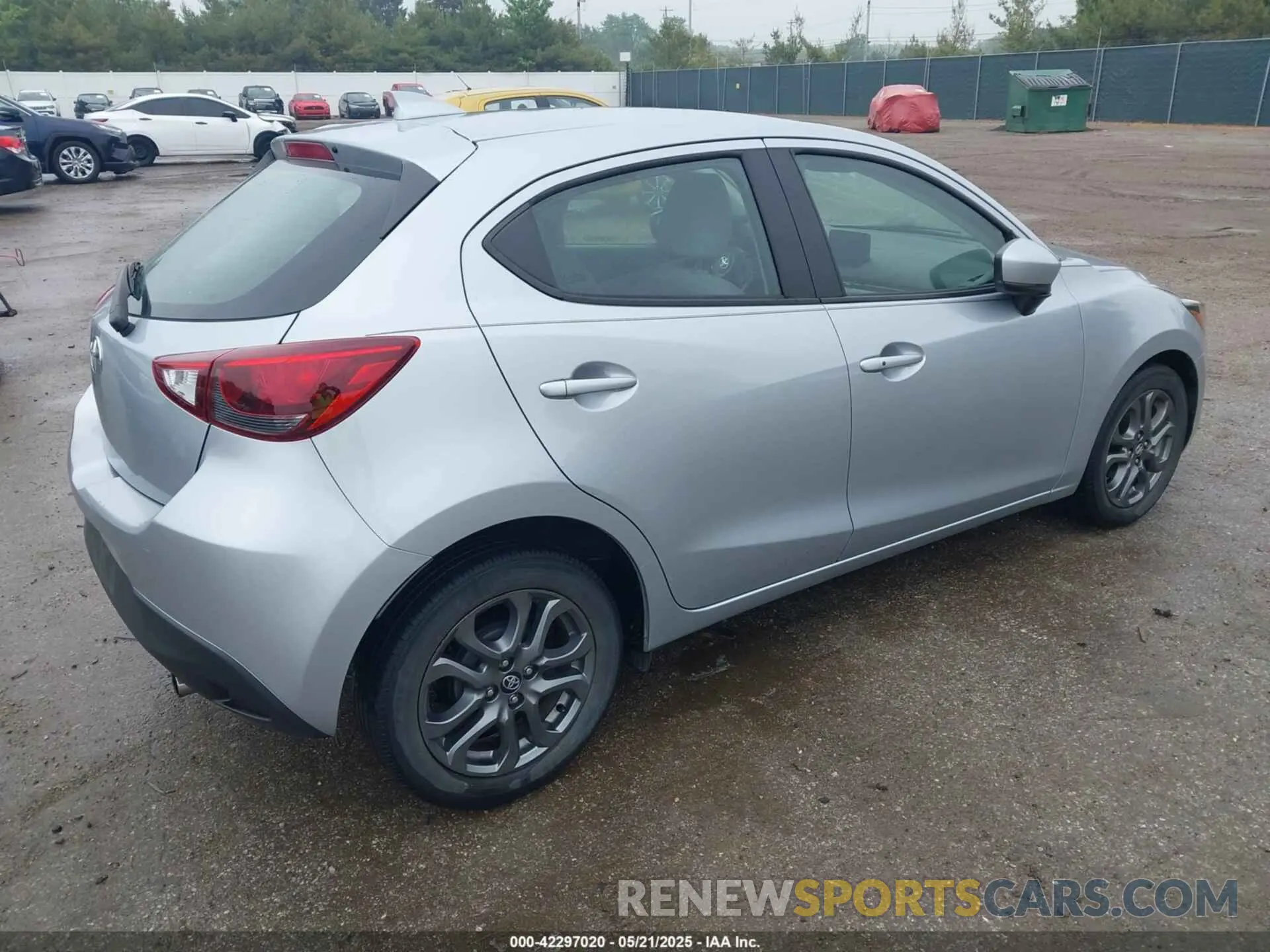 4 fotografías del automóvil dañado 3MYDLBJV6LY700373 TOYOTA YARIS 2020
