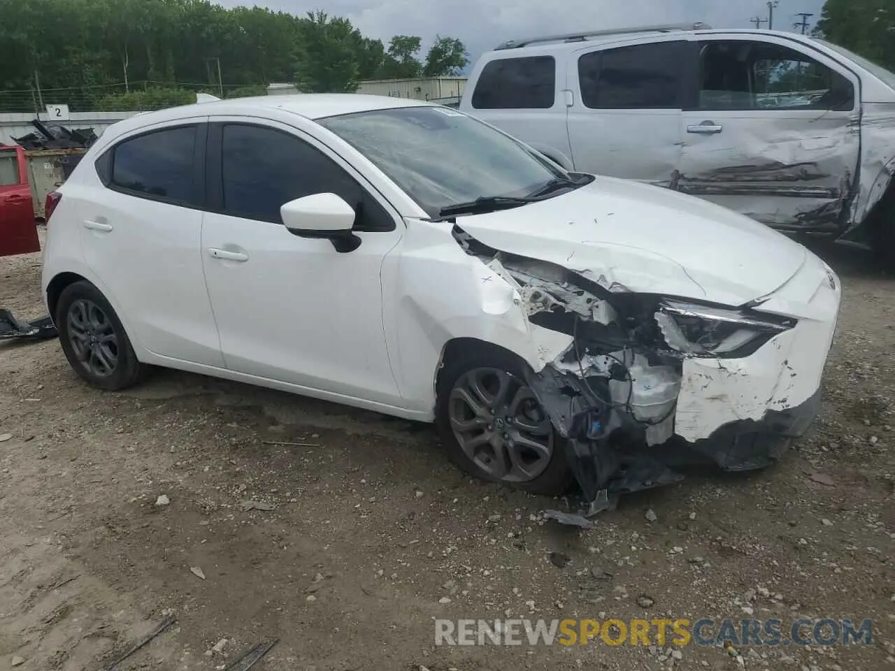 4 fotografías del automóvil dañado 3MYDLBJV6LY704391 TOYOTA YARIS 2020