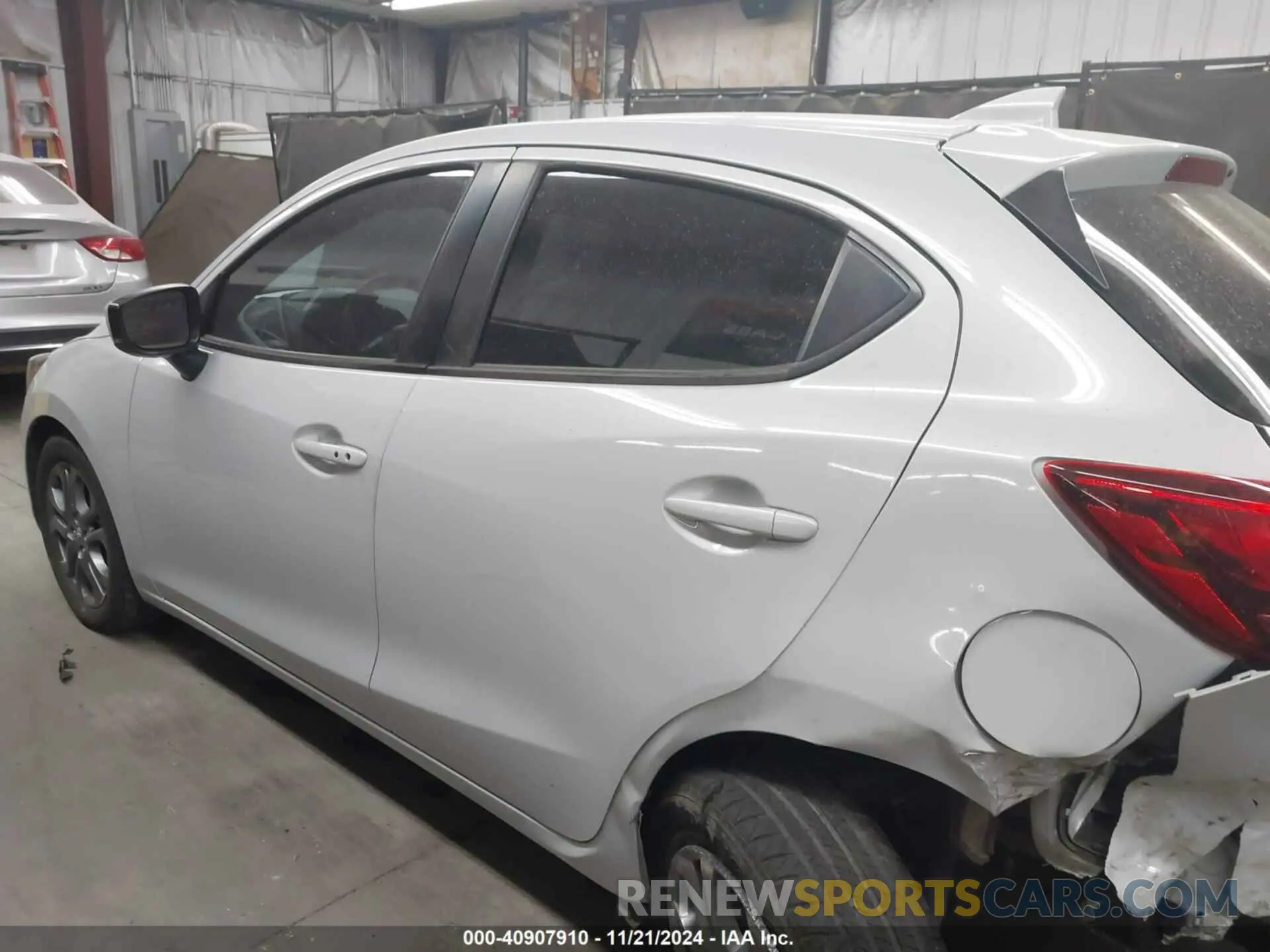 14 fotografías del automóvil dañado 3MYDLBJV6LY704584 TOYOTA YARIS 2020
