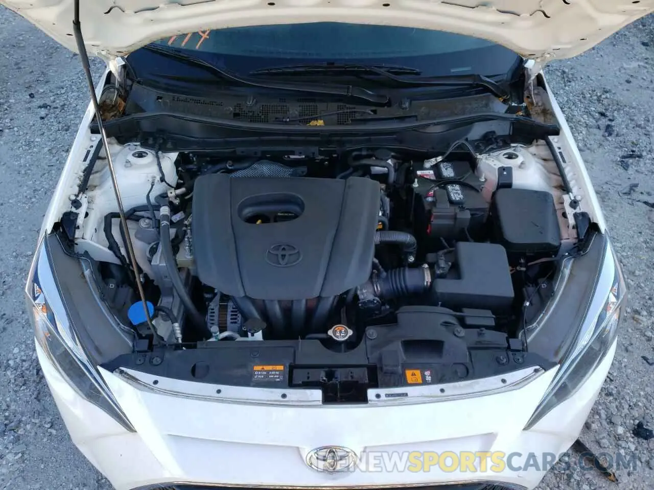 7 fotografías del automóvil dañado 3MYDLBJV6LY706139 TOYOTA YARIS 2020