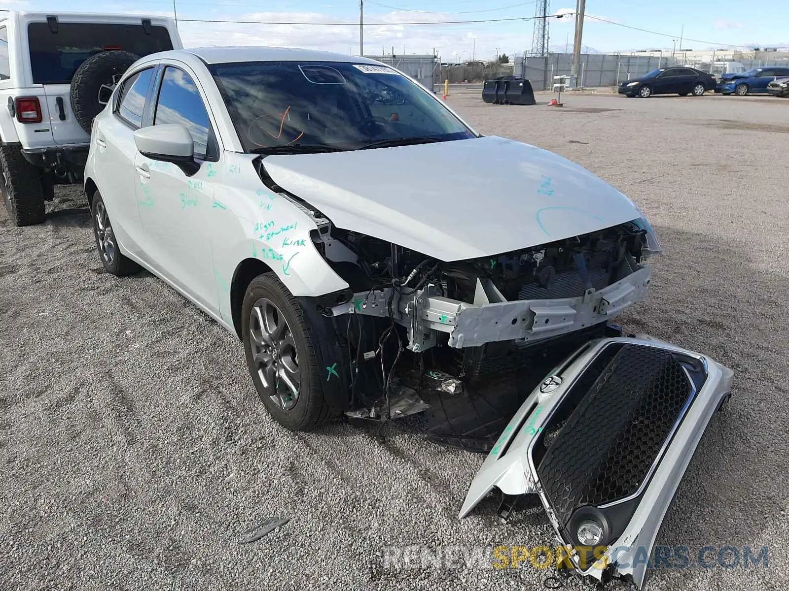 1 fotografías del automóvil dañado 3MYDLBJV8LY705655 TOYOTA YARIS 2020