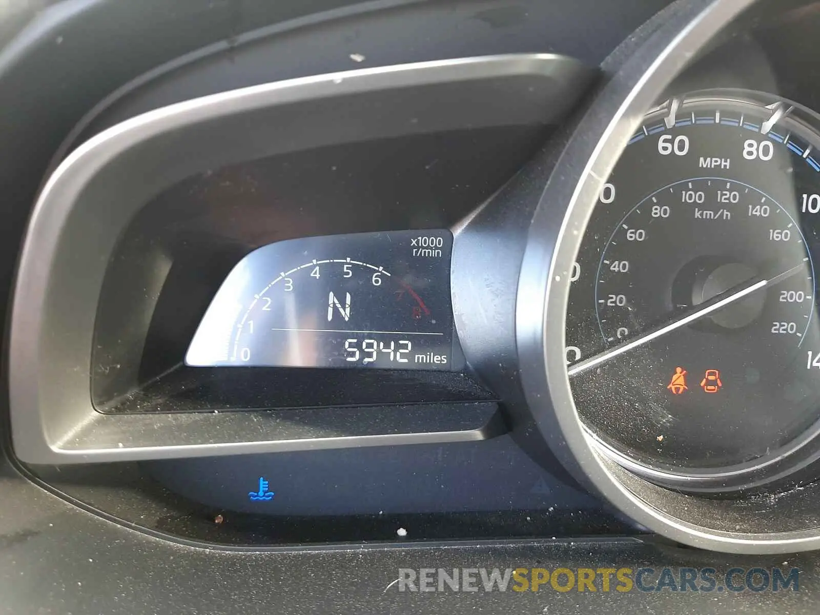 8 fotografías del automóvil dañado 3MYDLBJV8LY705655 TOYOTA YARIS 2020