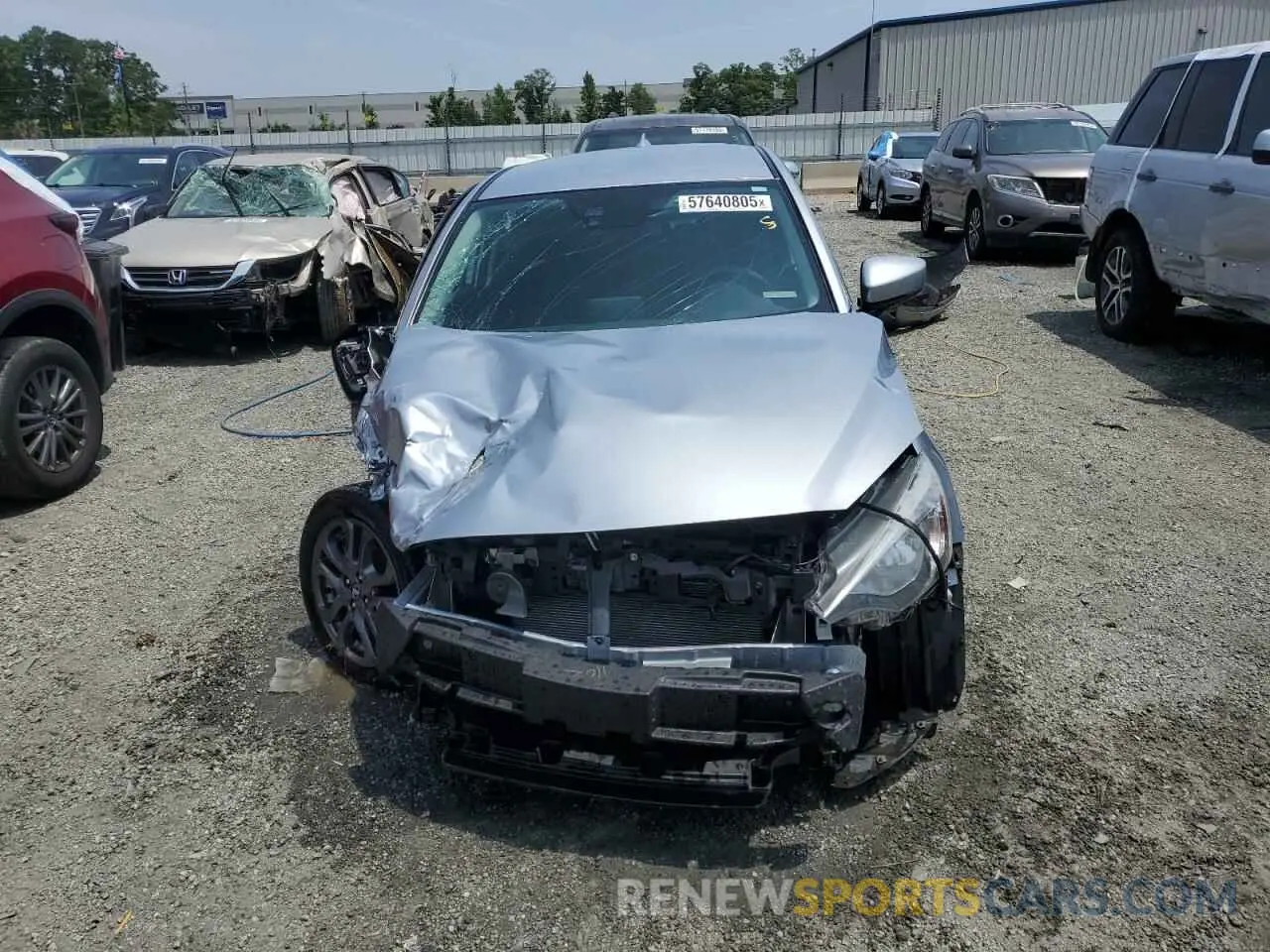 5 fotografías del automóvil dañado 3MYDLBJVXLY700912 TOYOTA YARIS 2020