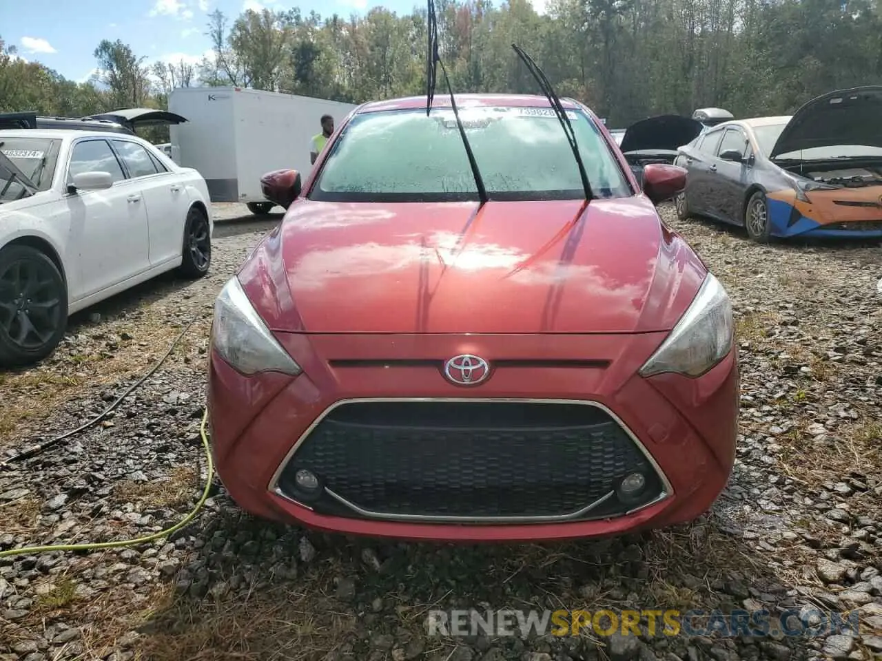 5 fotografías del automóvil dañado 3MYDLBJVXLY708248 TOYOTA YARIS 2020