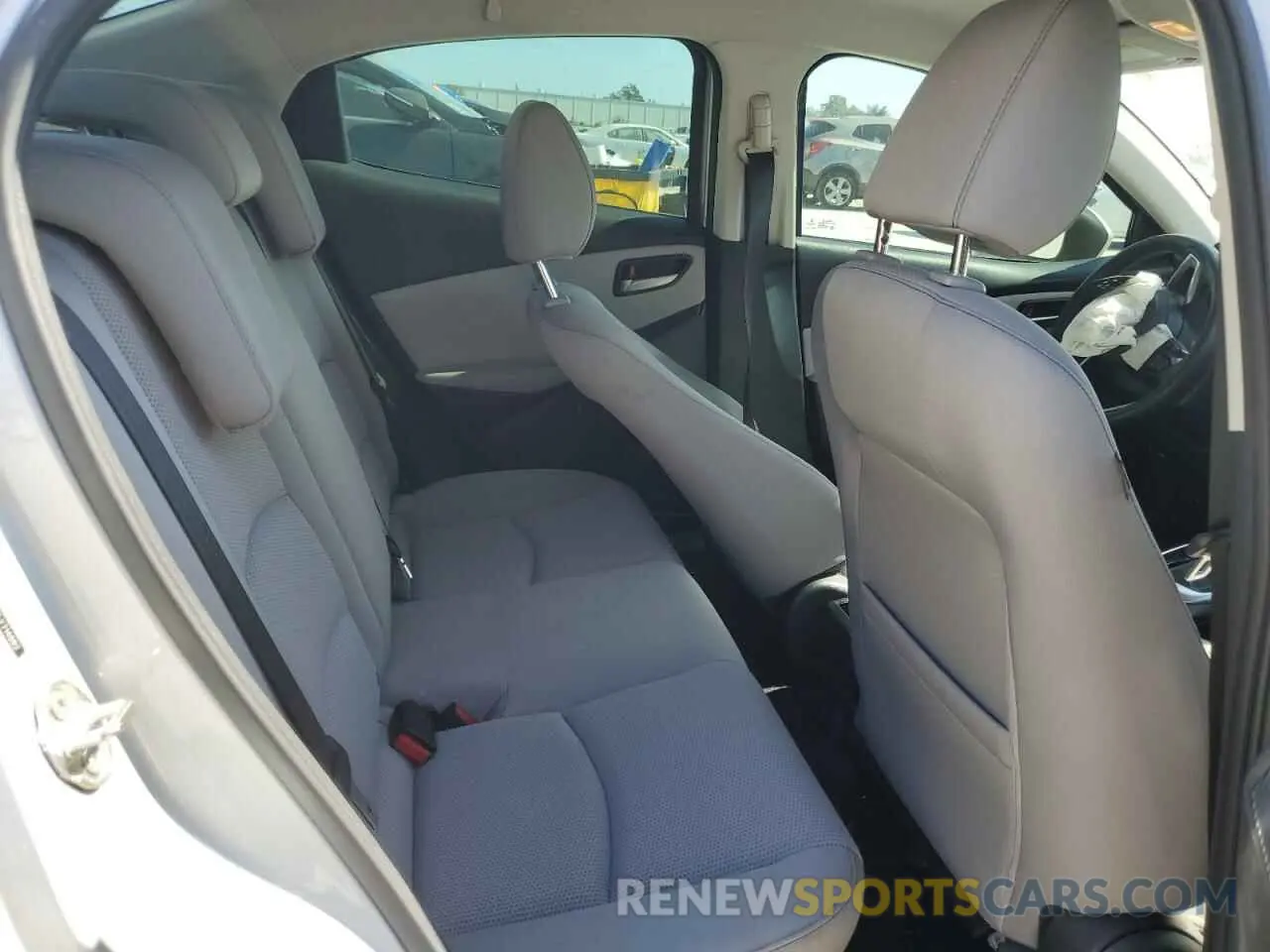 10 fotografías del automóvil dañado 3MYDLBYV1LY714882 TOYOTA YARIS 2020