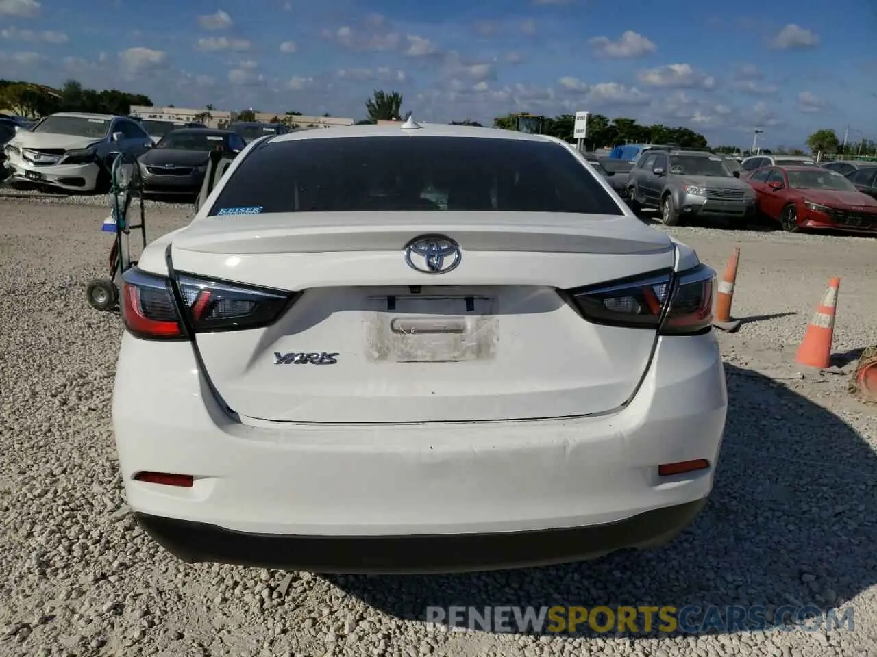 6 fotografías del automóvil dañado 3MYDLBYV1LY716020 TOYOTA YARIS 2020