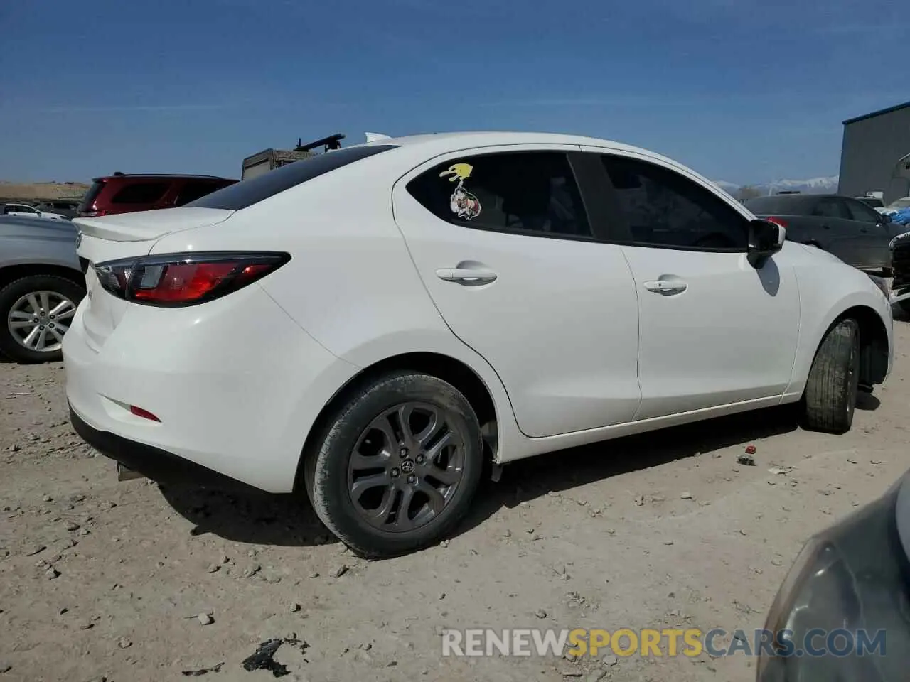 3 fotografías del automóvil dañado 3MYDLBYV1LY716776 TOYOTA YARIS 2020