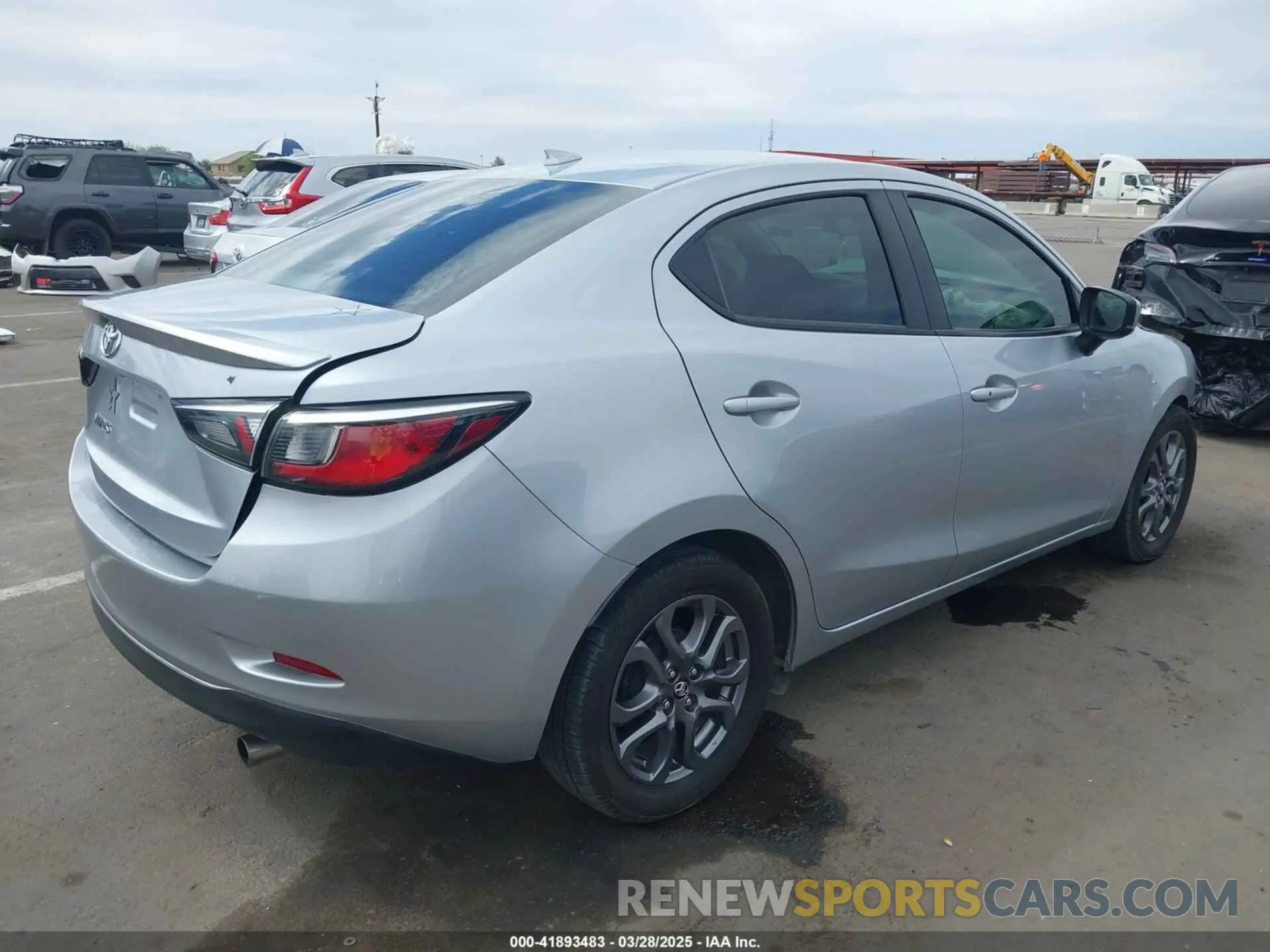 4 fotografías del automóvil dañado 3MYDLBYV3LY712440 TOYOTA YARIS 2020
