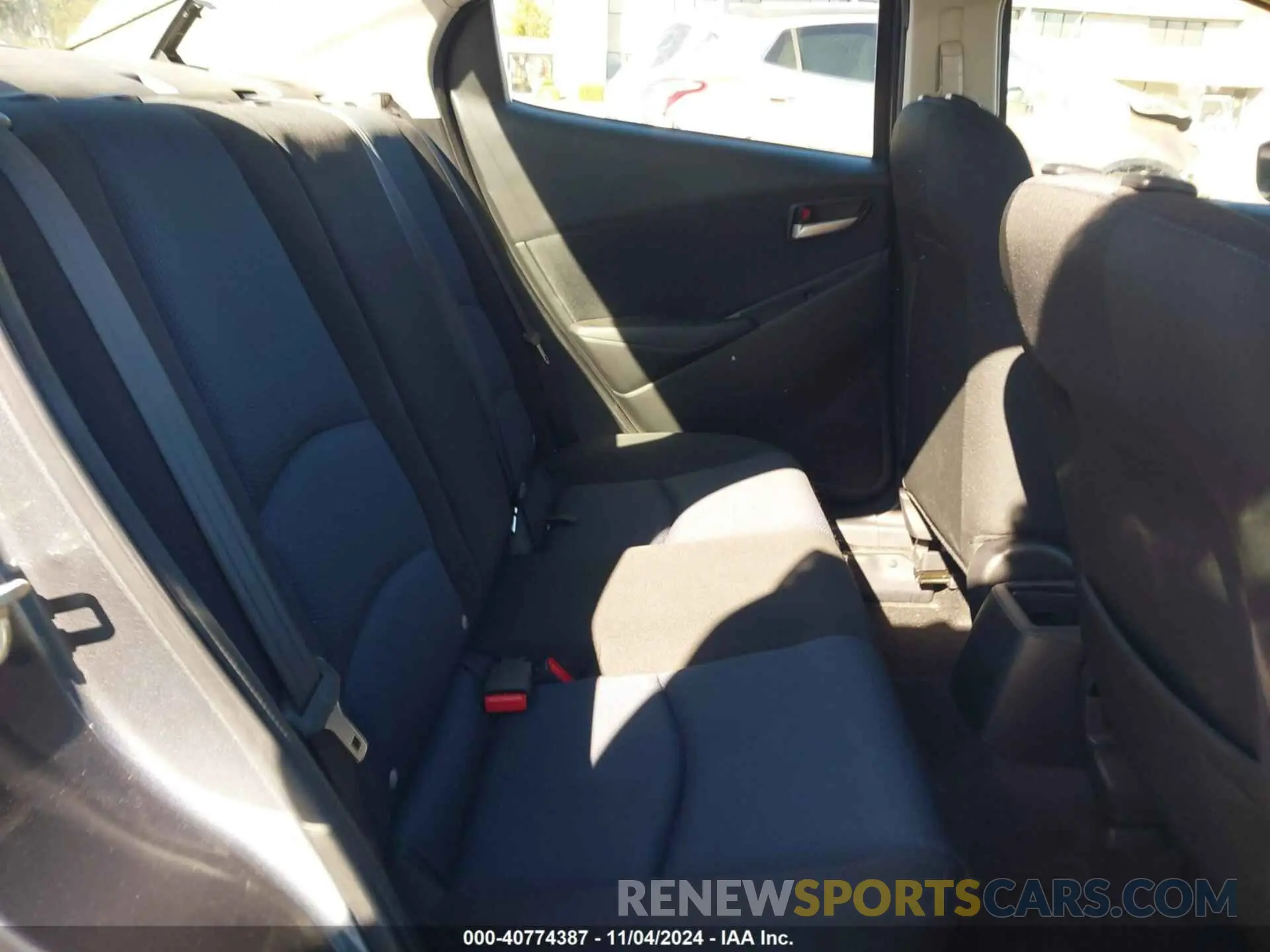 8 fotografías del automóvil dañado 3MYDLBYV3LY715063 TOYOTA YARIS 2020