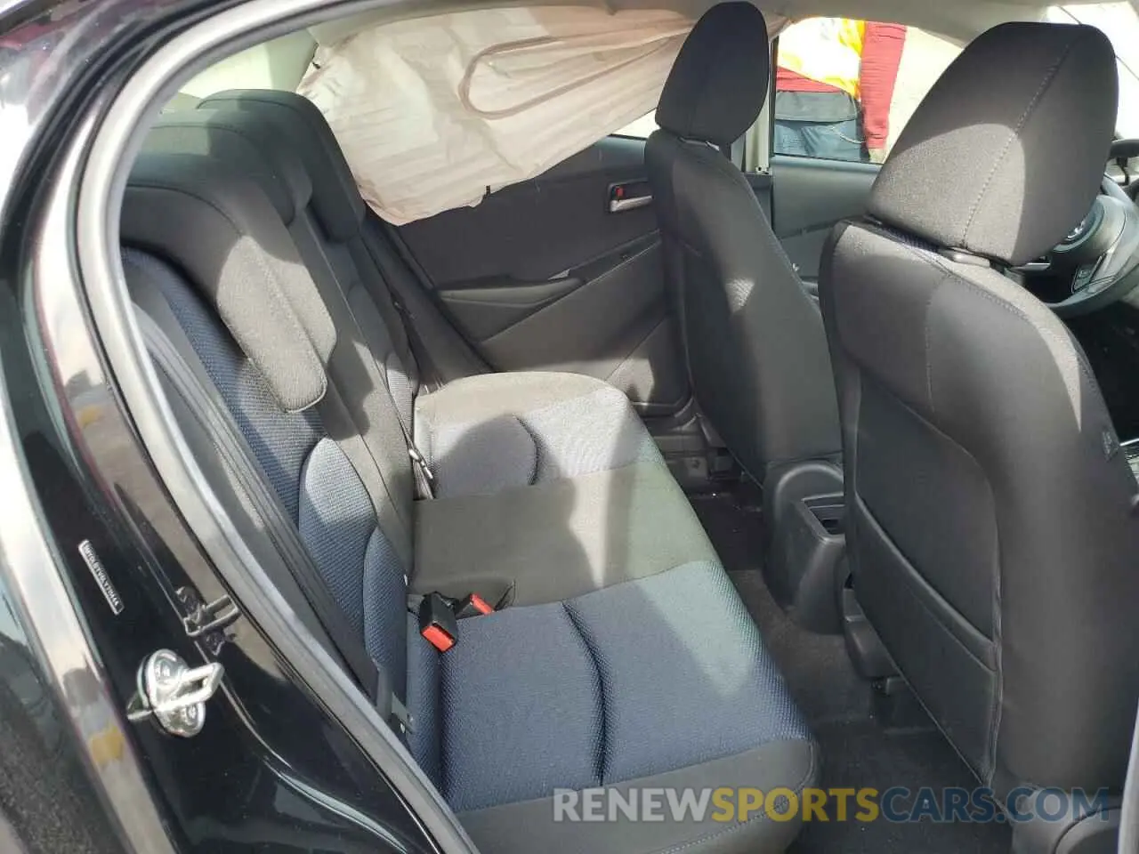 6 fotografías del automóvil dañado 3MYDLBYV6LY711444 TOYOTA YARIS 2020