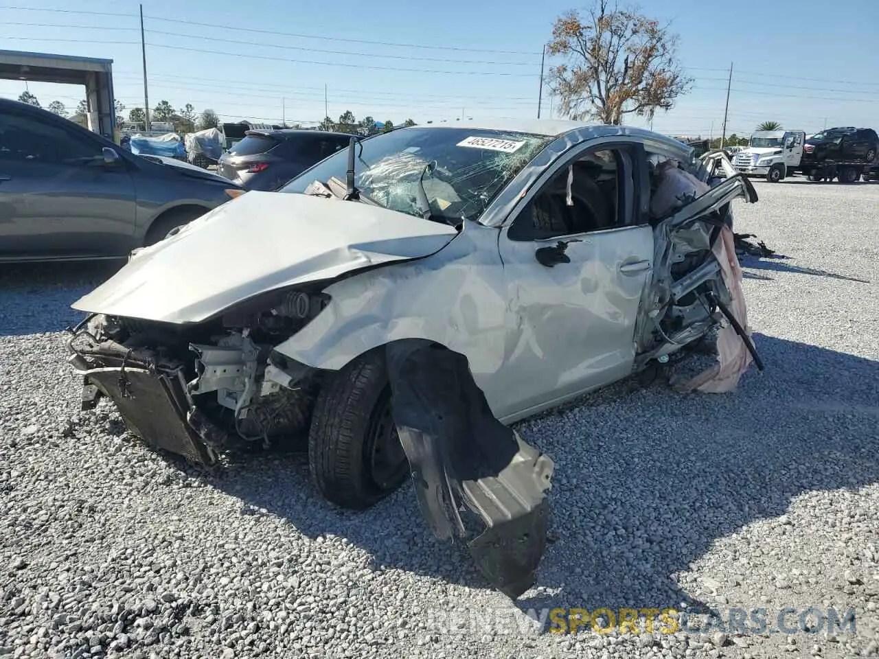 1 fotografías del automóvil dañado 3MYDLBYV6LY715820 TOYOTA YARIS 2020