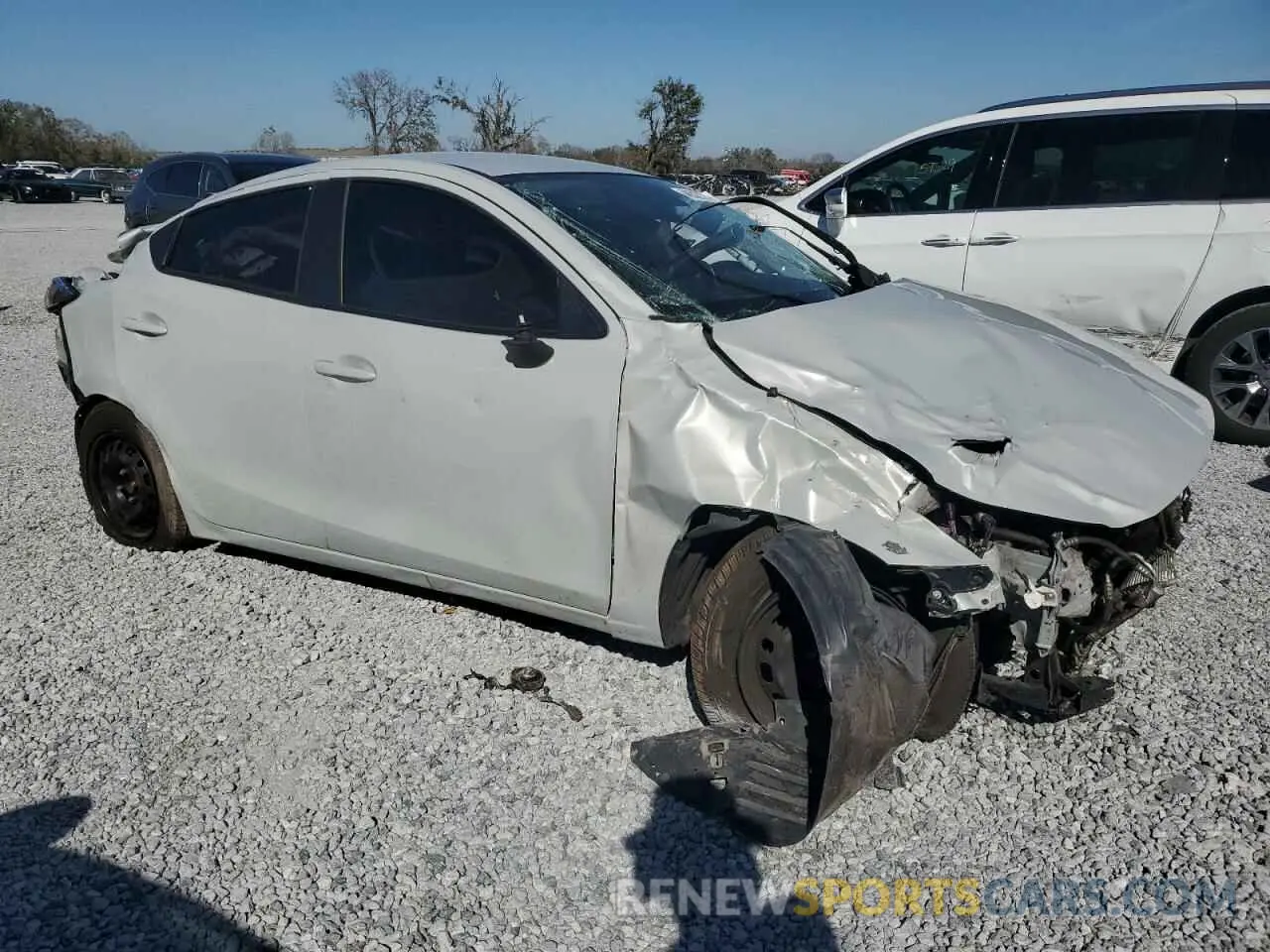 4 fotografías del automóvil dañado 3MYDLBYV6LY715820 TOYOTA YARIS 2020