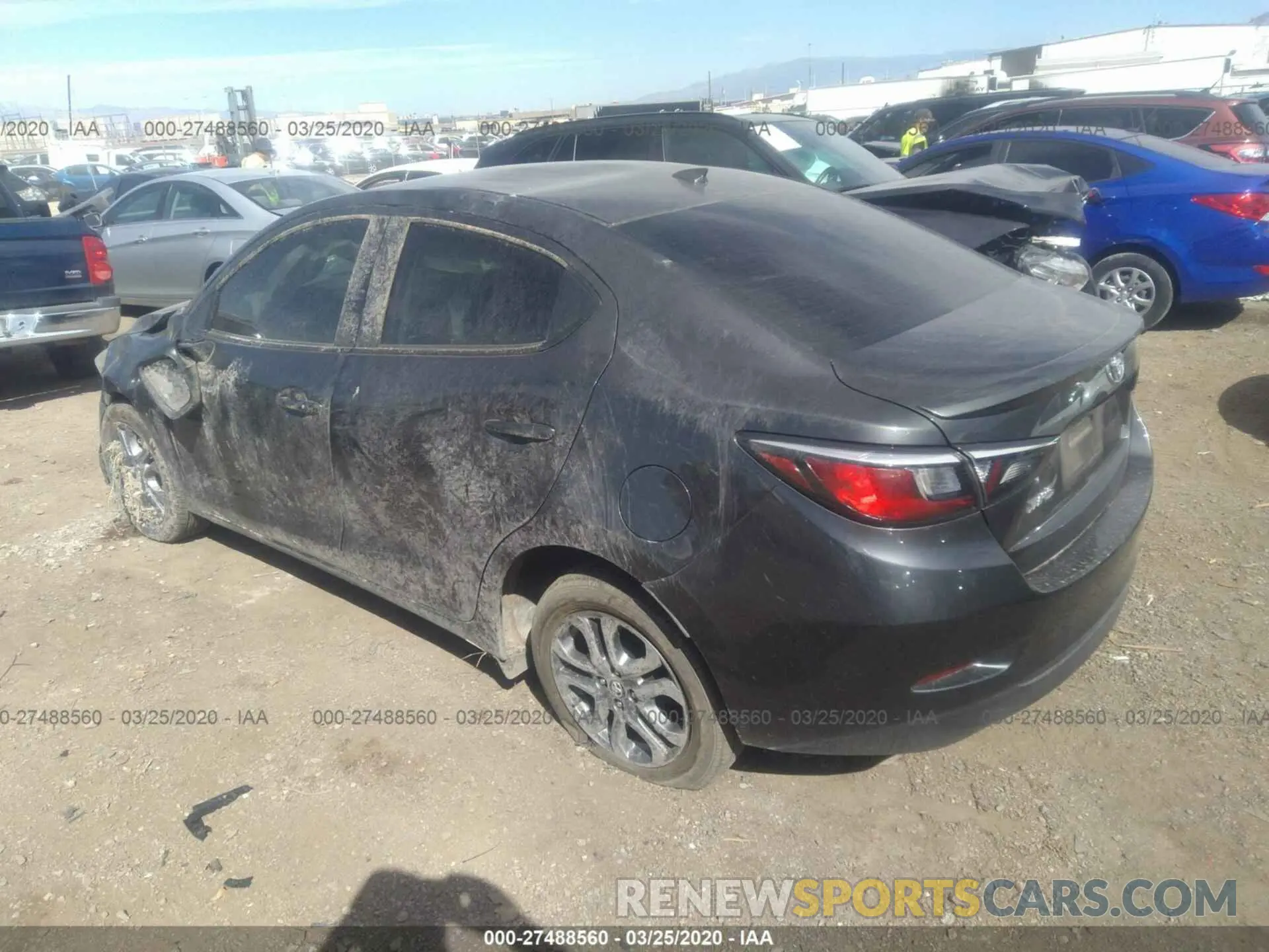 3 fotografías del automóvil dañado 3MYDLBYVXLY708384 TOYOTA YARIS 2020