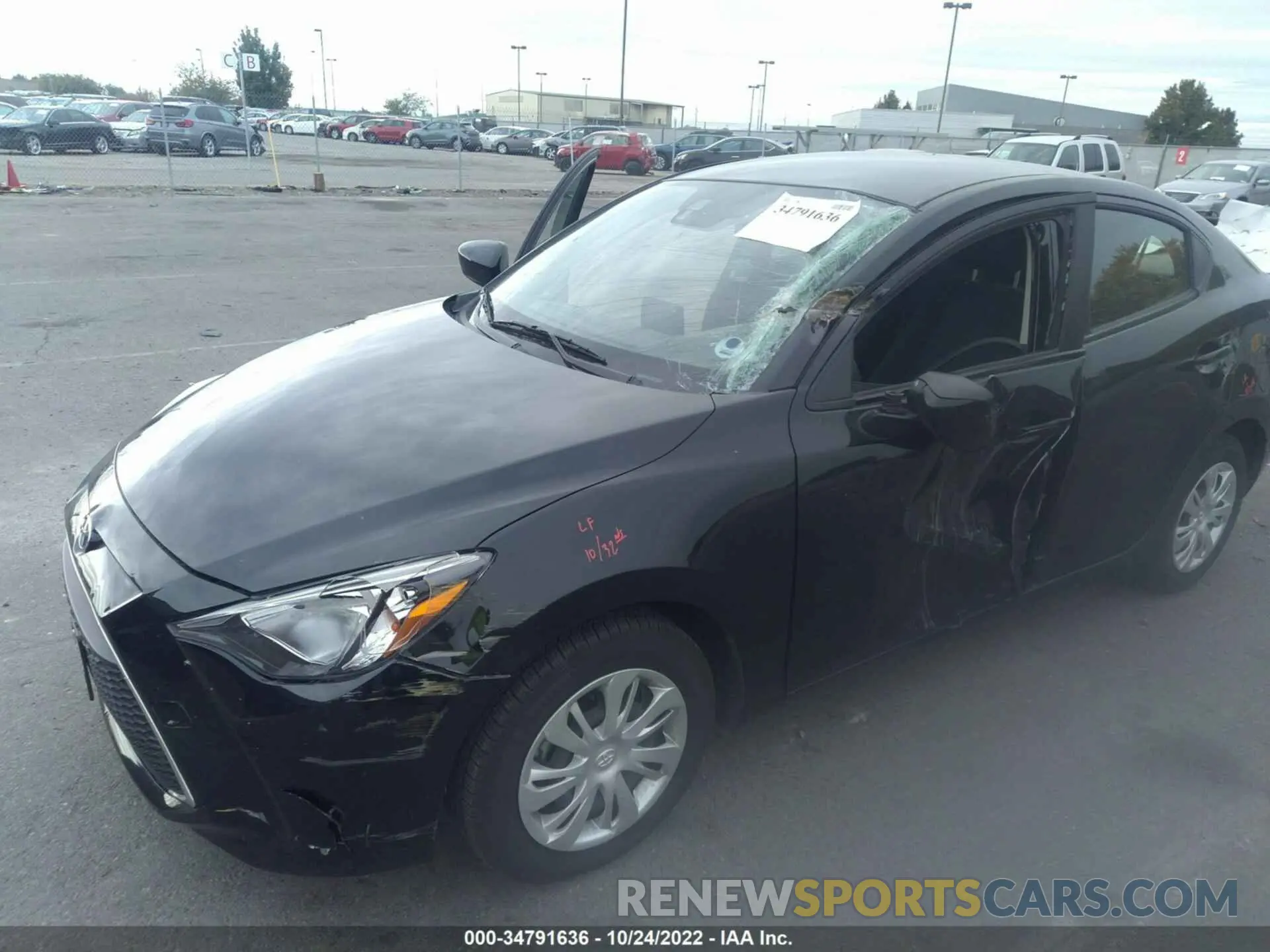 6 fotografías del automóvil dañado 3MYDLBYV1KY515667 TOYOTA YARIS SEDAN 2019
