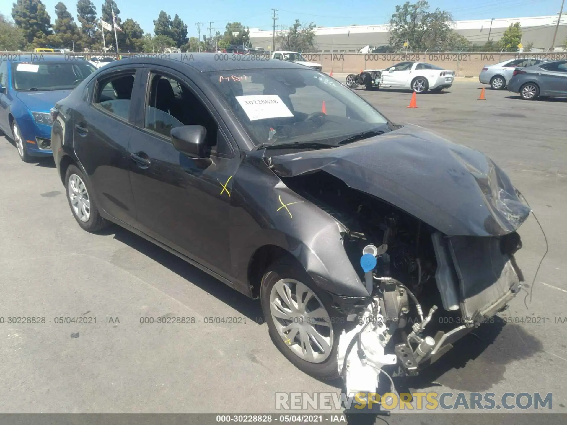 1 fotografías del automóvil dañado 3MYDLBYV1KY524062 TOYOTA YARIS SEDAN 2019
