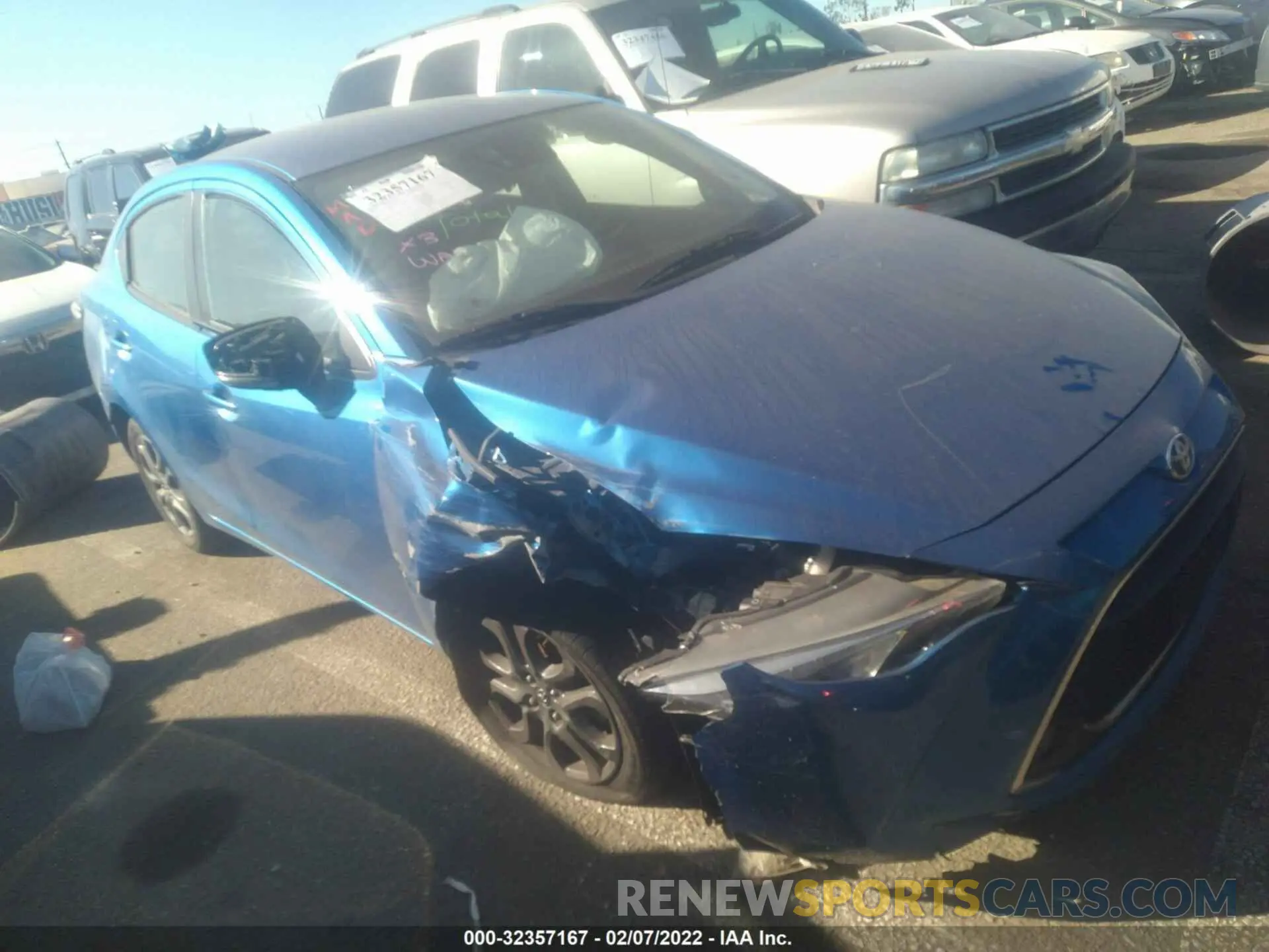1 fotografías del automóvil dañado 3MYDLBYV5KY512805 TOYOTA YARIS SEDAN 2019