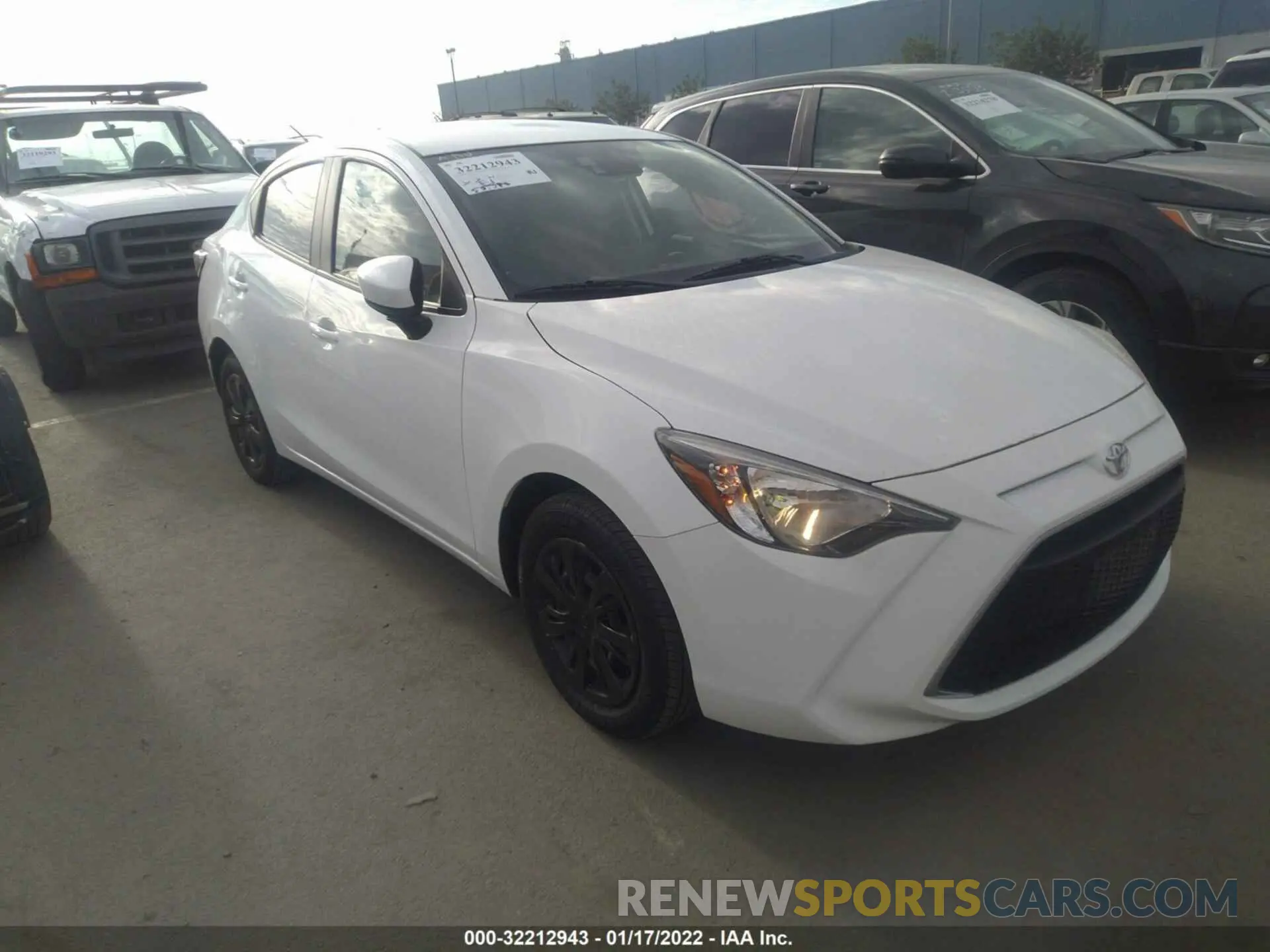 1 fotografías del automóvil dañado 3MYDLBYV6KY512960 TOYOTA YARIS SEDAN 2019