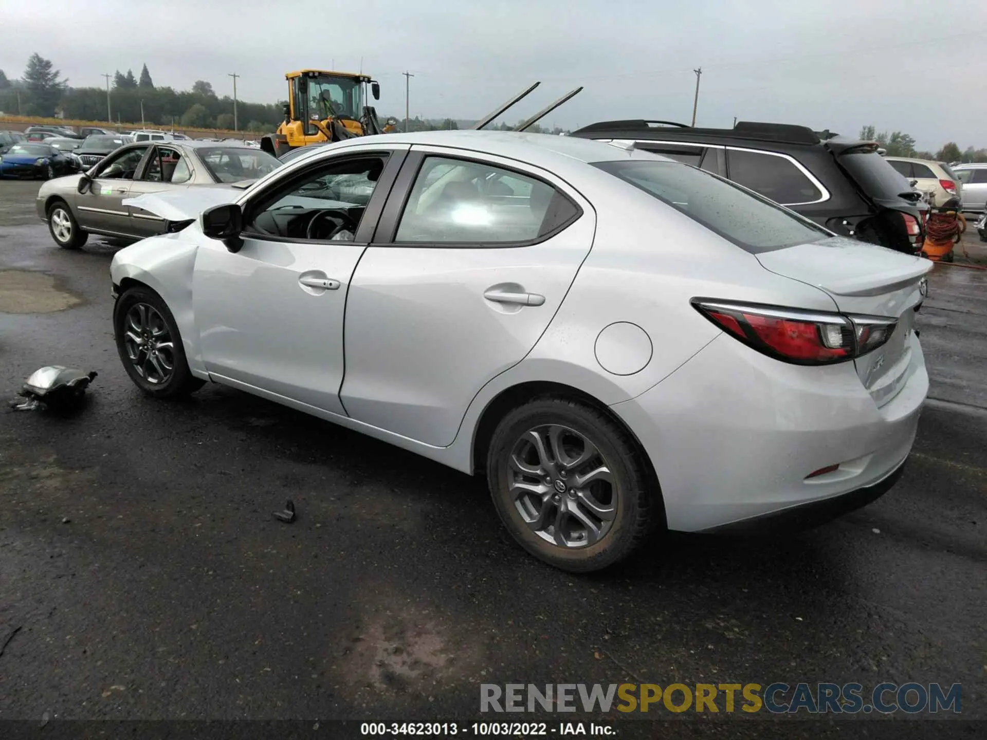 3 fotografías del automóvil dañado 3MYDLBYV7KY515964 TOYOTA YARIS SEDAN 2019