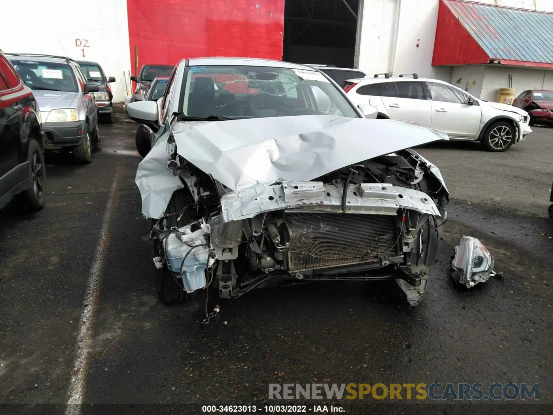 6 fotografías del automóvil dañado 3MYDLBYV7KY515964 TOYOTA YARIS SEDAN 2019