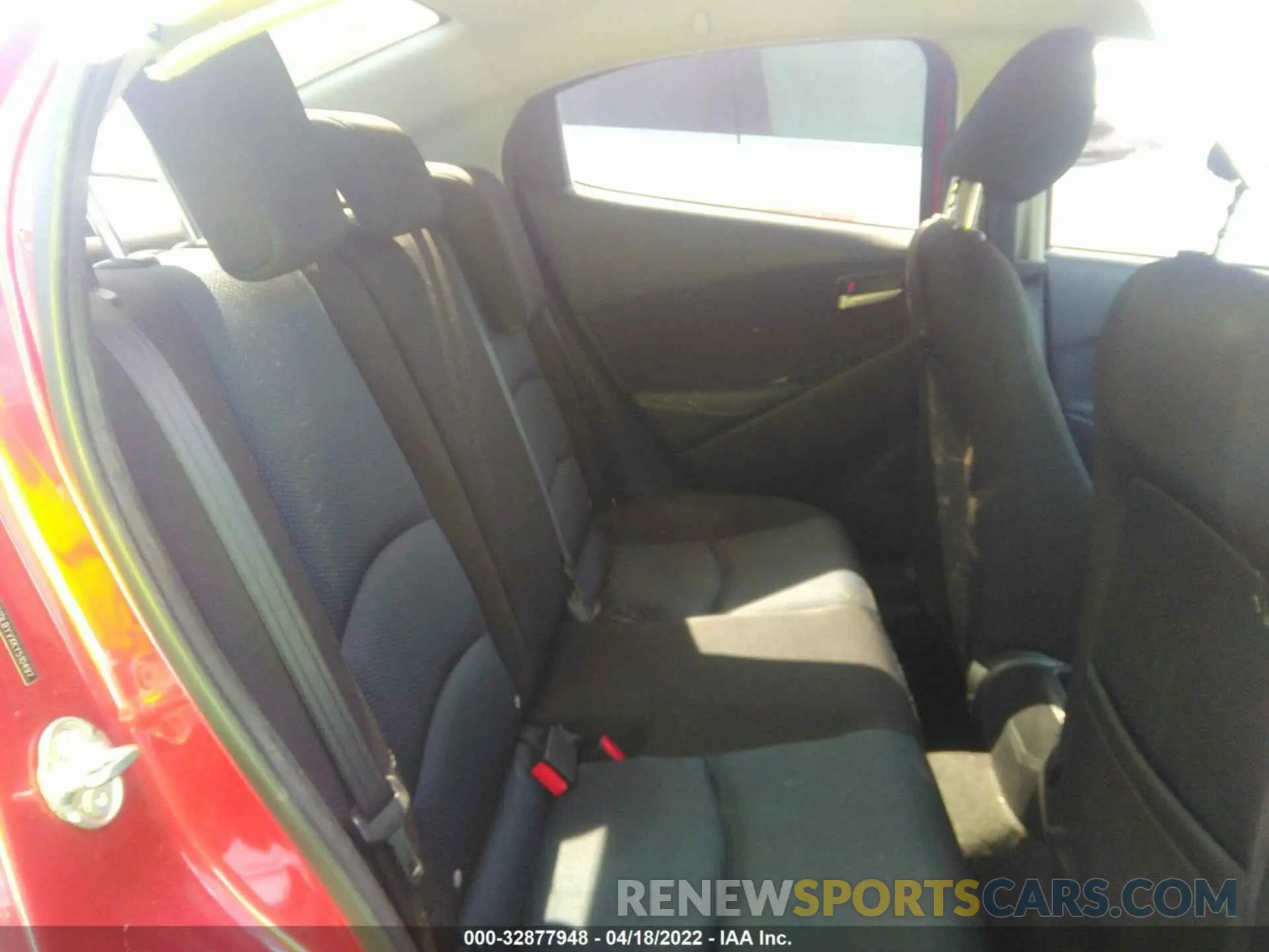 8 fotografías del automóvil dañado 3MYDLBYVXKY510497 TOYOTA YARIS SEDAN 2019